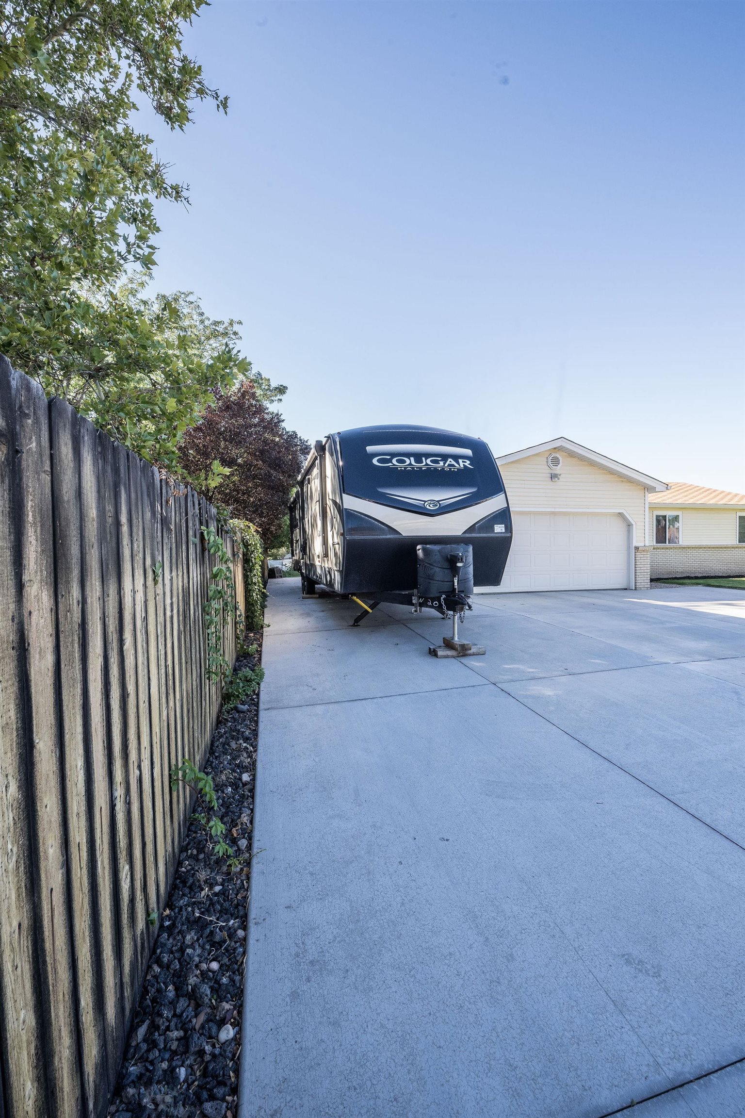 3119 Americana Drive Property Photo 3
