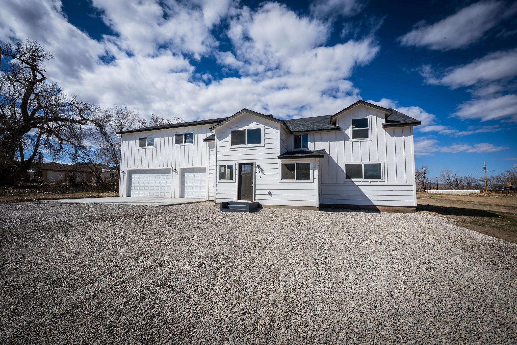235 27 Road Property Photo 1