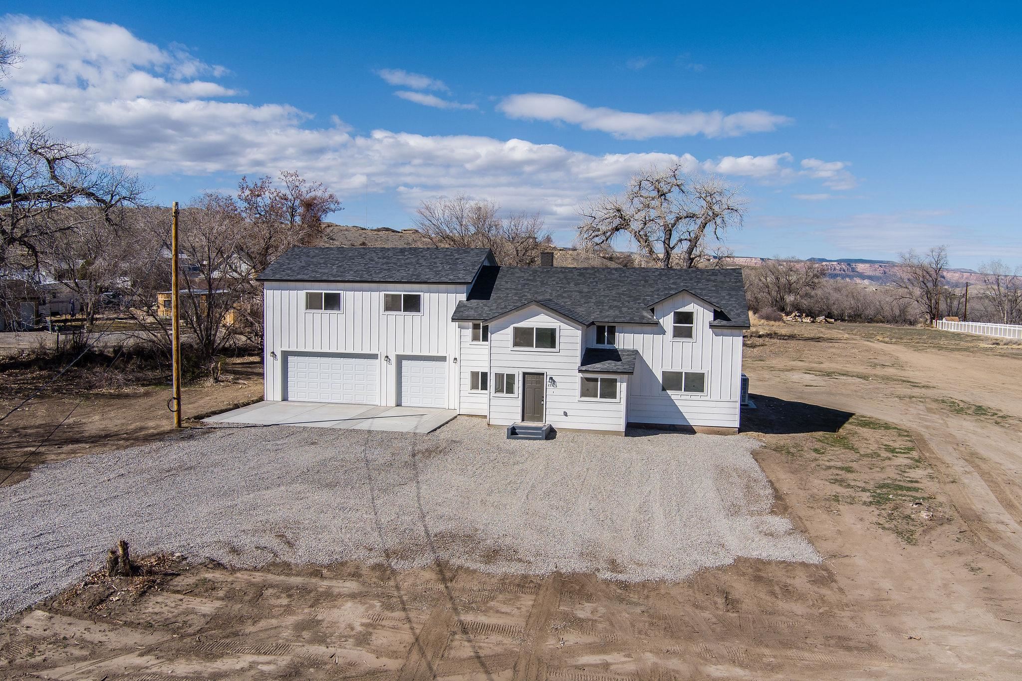 235 27 Road Property Photo 2