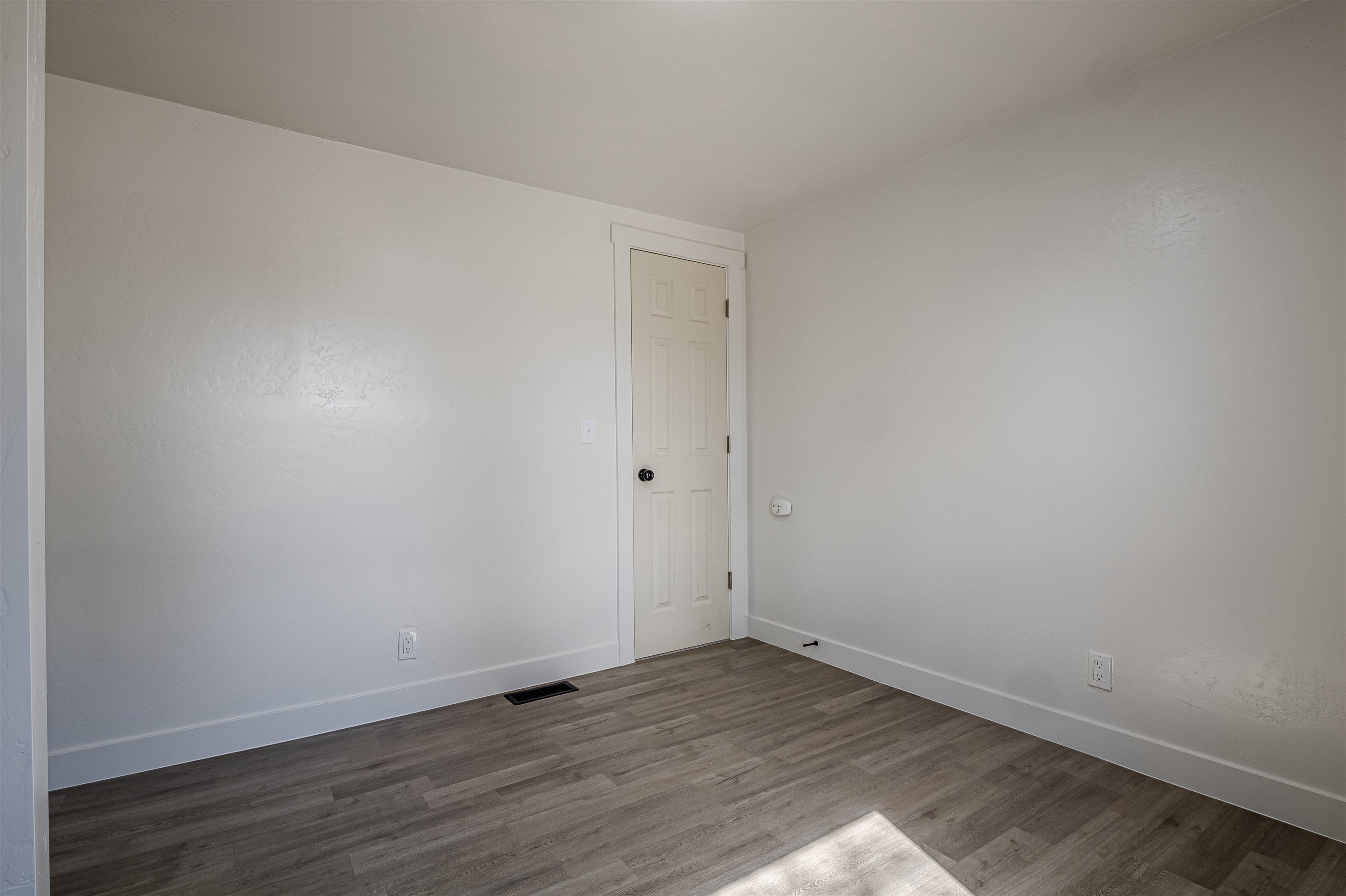 955 E Carolina Avenue Property Photo 18