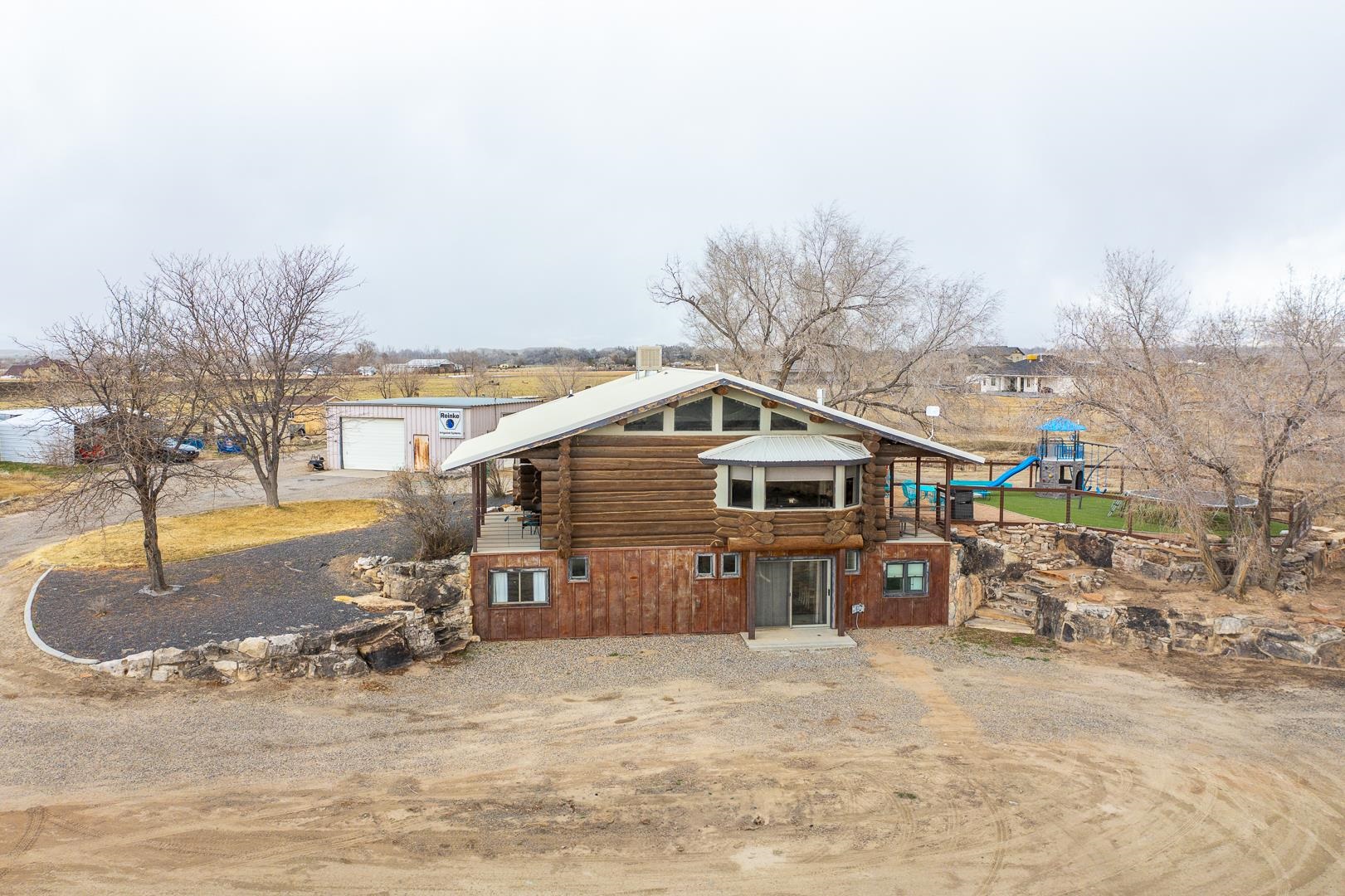 1832 L Road Property Photo