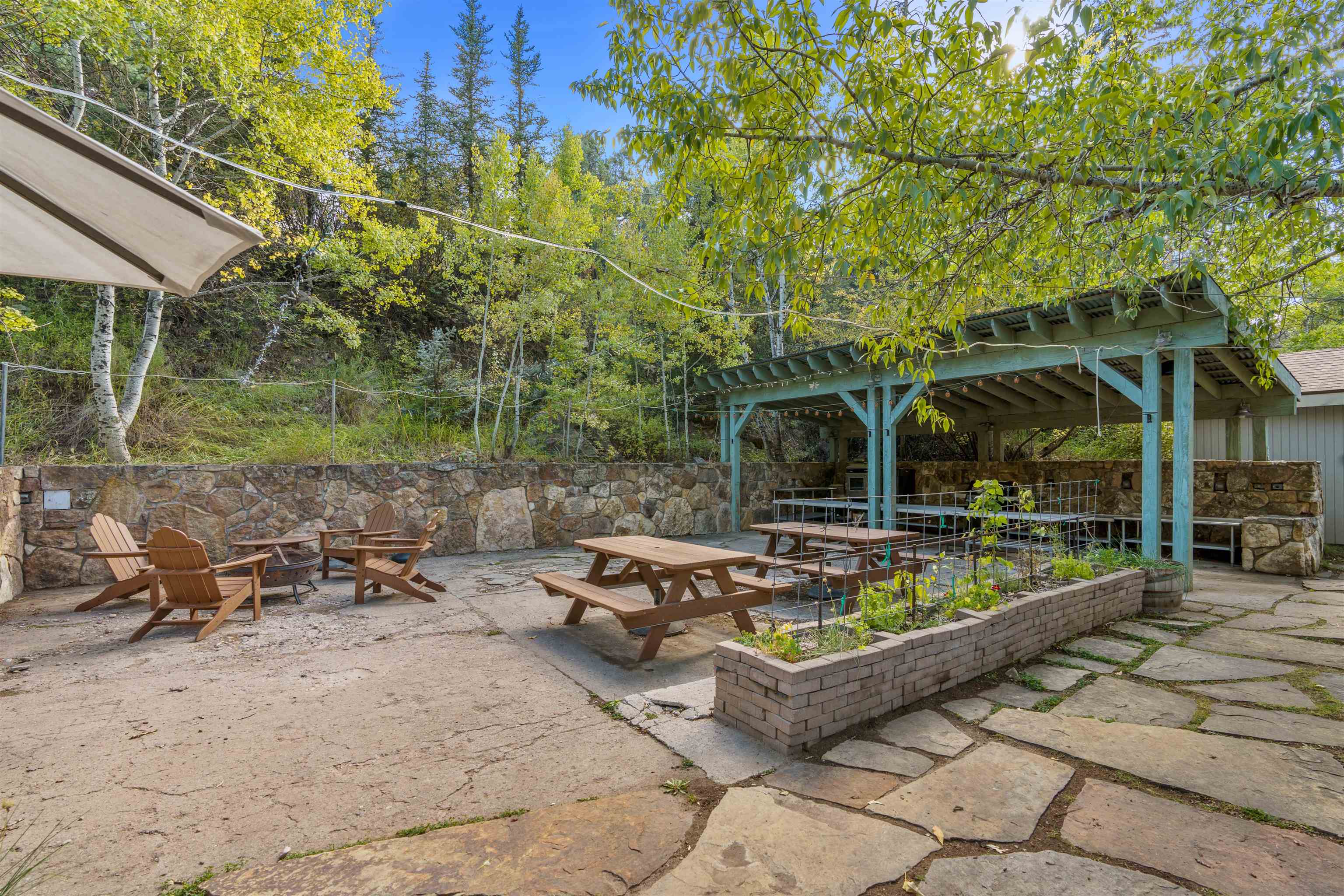 27190 Highway 6 Property Photo 22