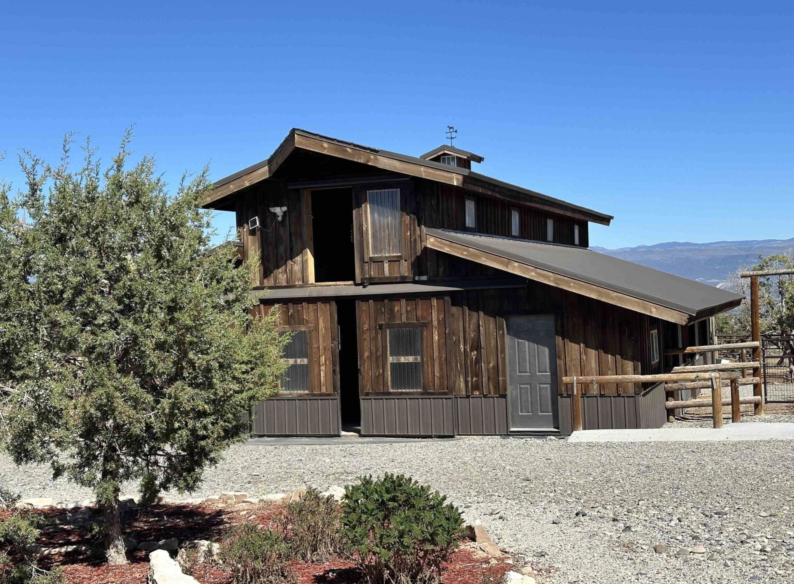 34214 Fruitland Mesa Road Property Photo 1