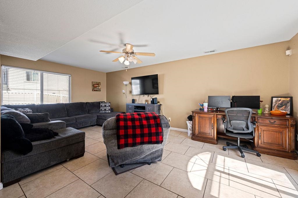 2860 B 3/4 Road Property Photo 5