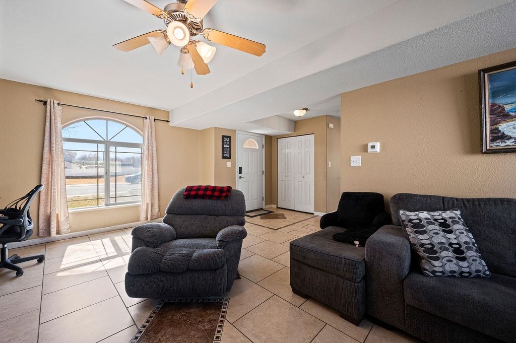 2860 B 3/4 Road Property Photo 6