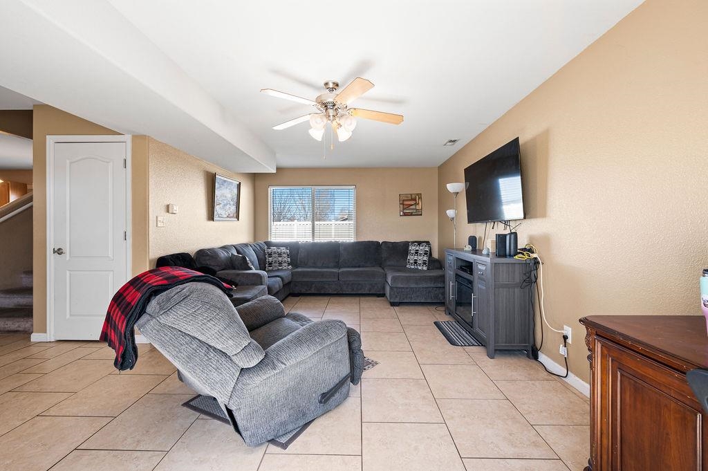 2860 B 3/4 Road Property Photo 8