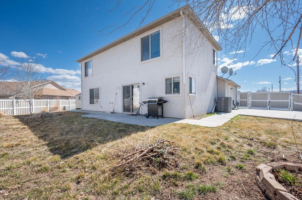 2860 B 3/4 Road Property Photo 26