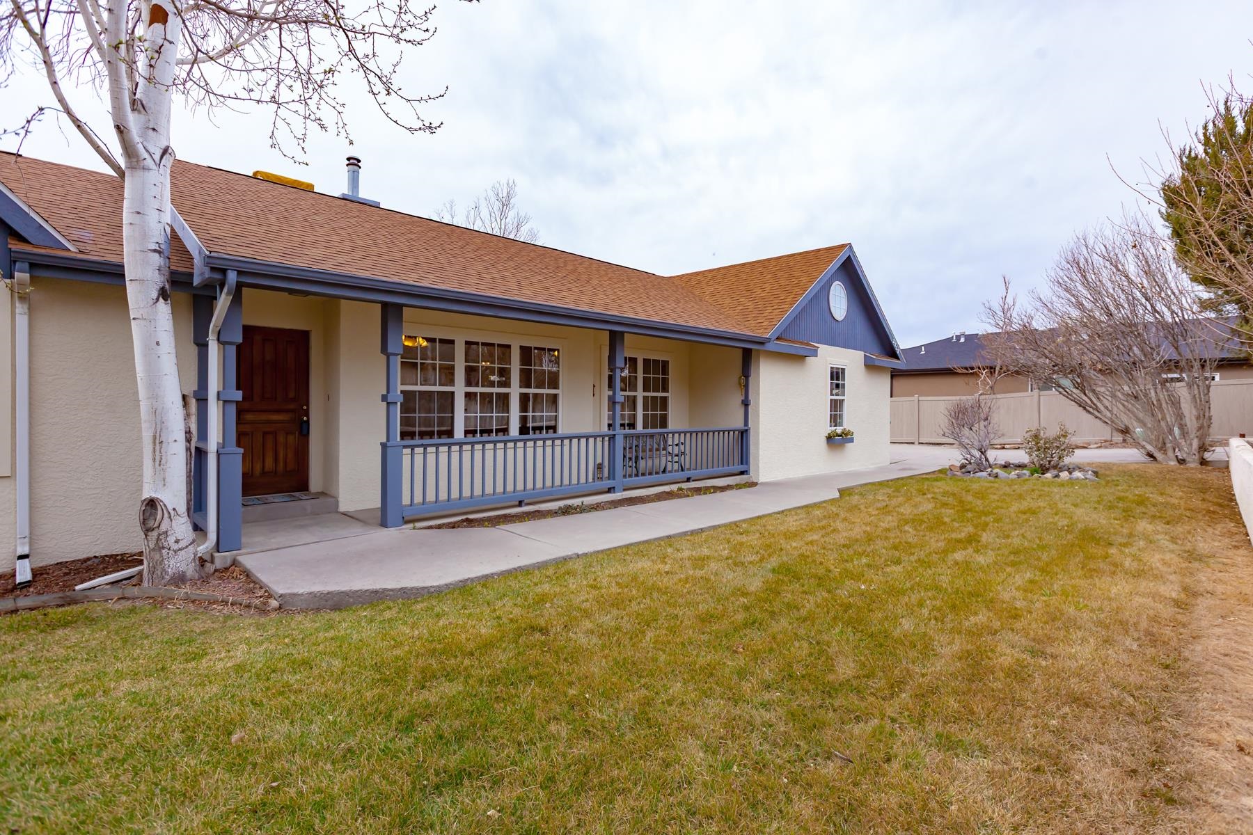 2717 G Road Property Photo
