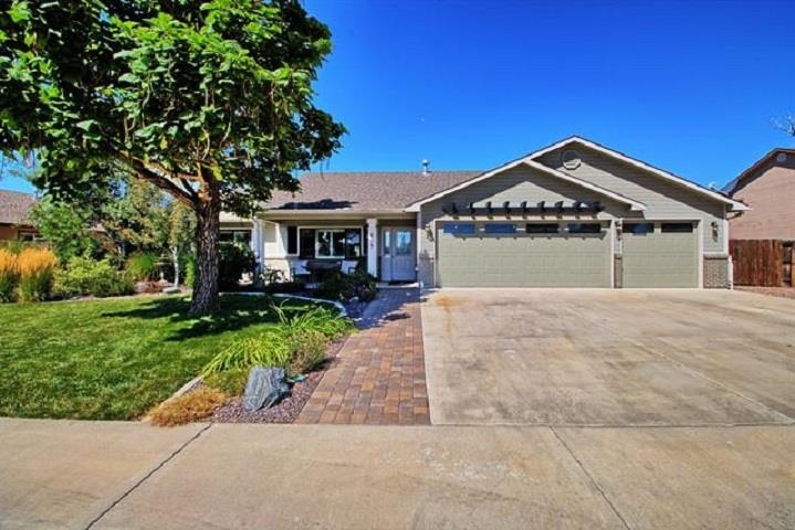857 Cresthaven Drive Property Photo
