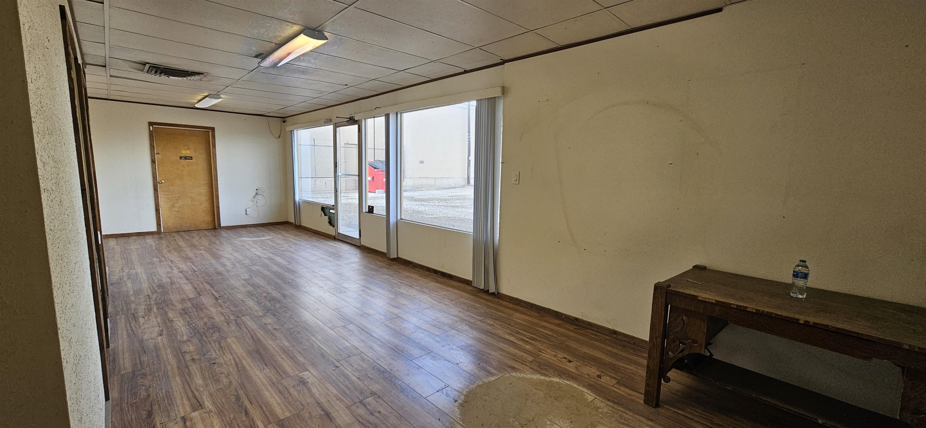2887 North Avenue Property Photo 10