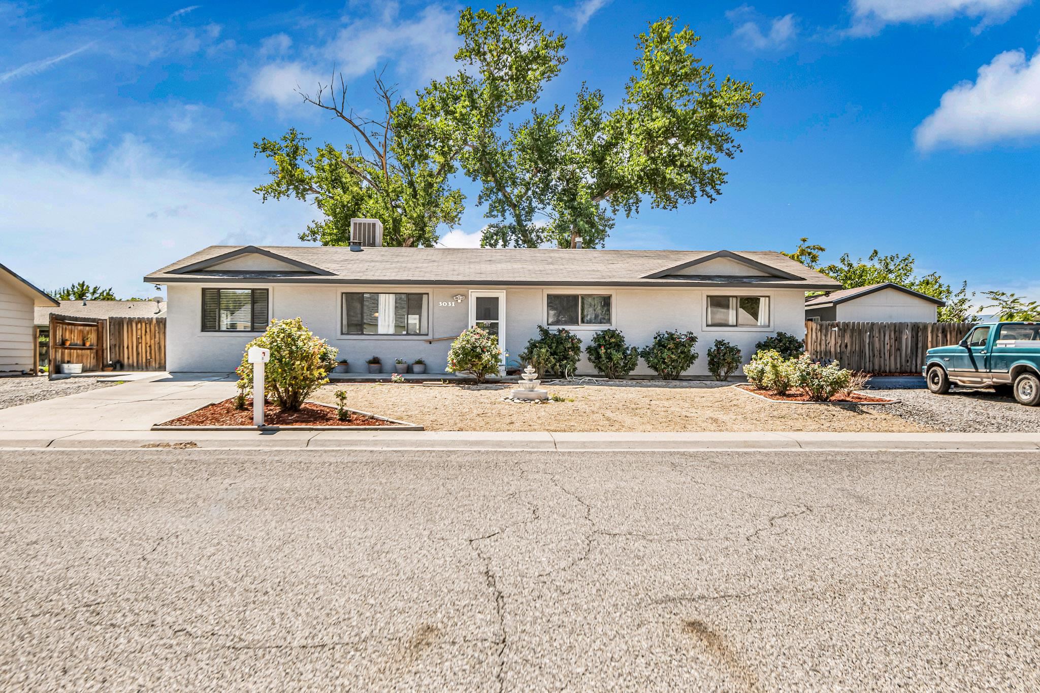 3031 Gunnison Avenue Property Photo