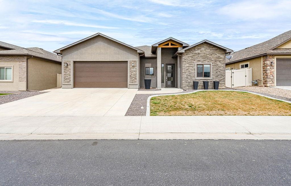 2480 Solstice Ln Property Photo