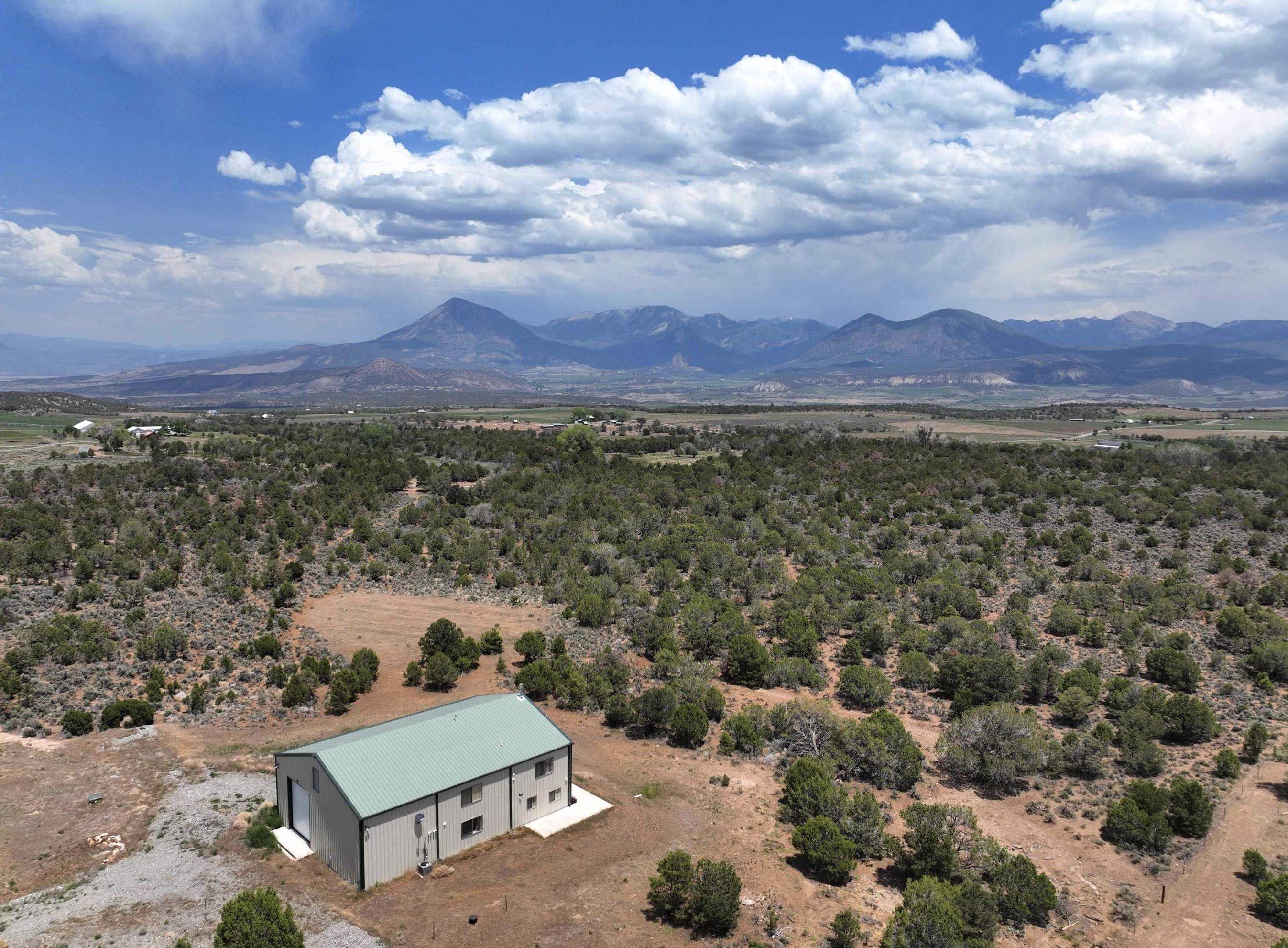 2984 Black Canyon Road Property Photo 1