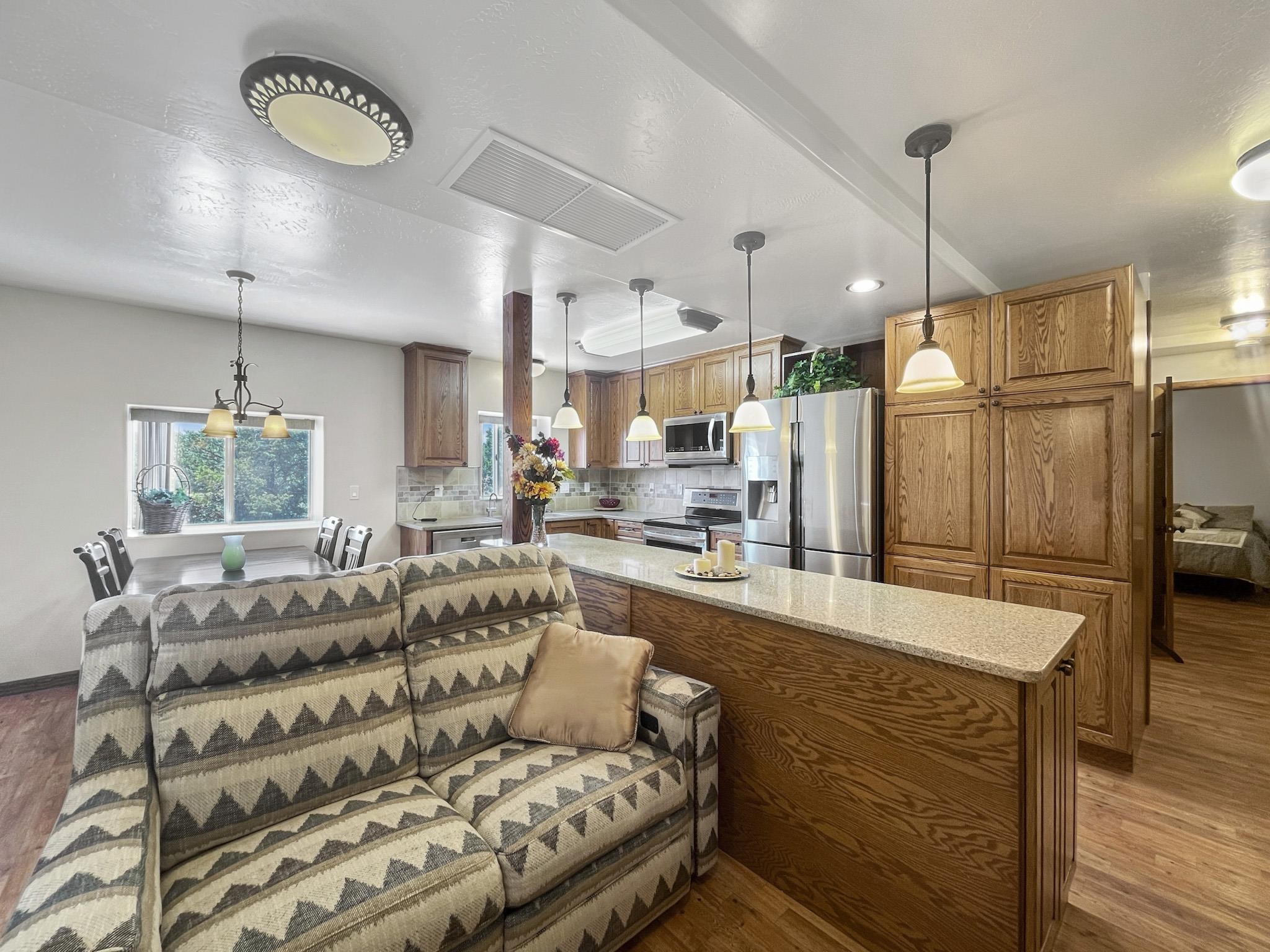 2984 Black Canyon Road Property Photo 15