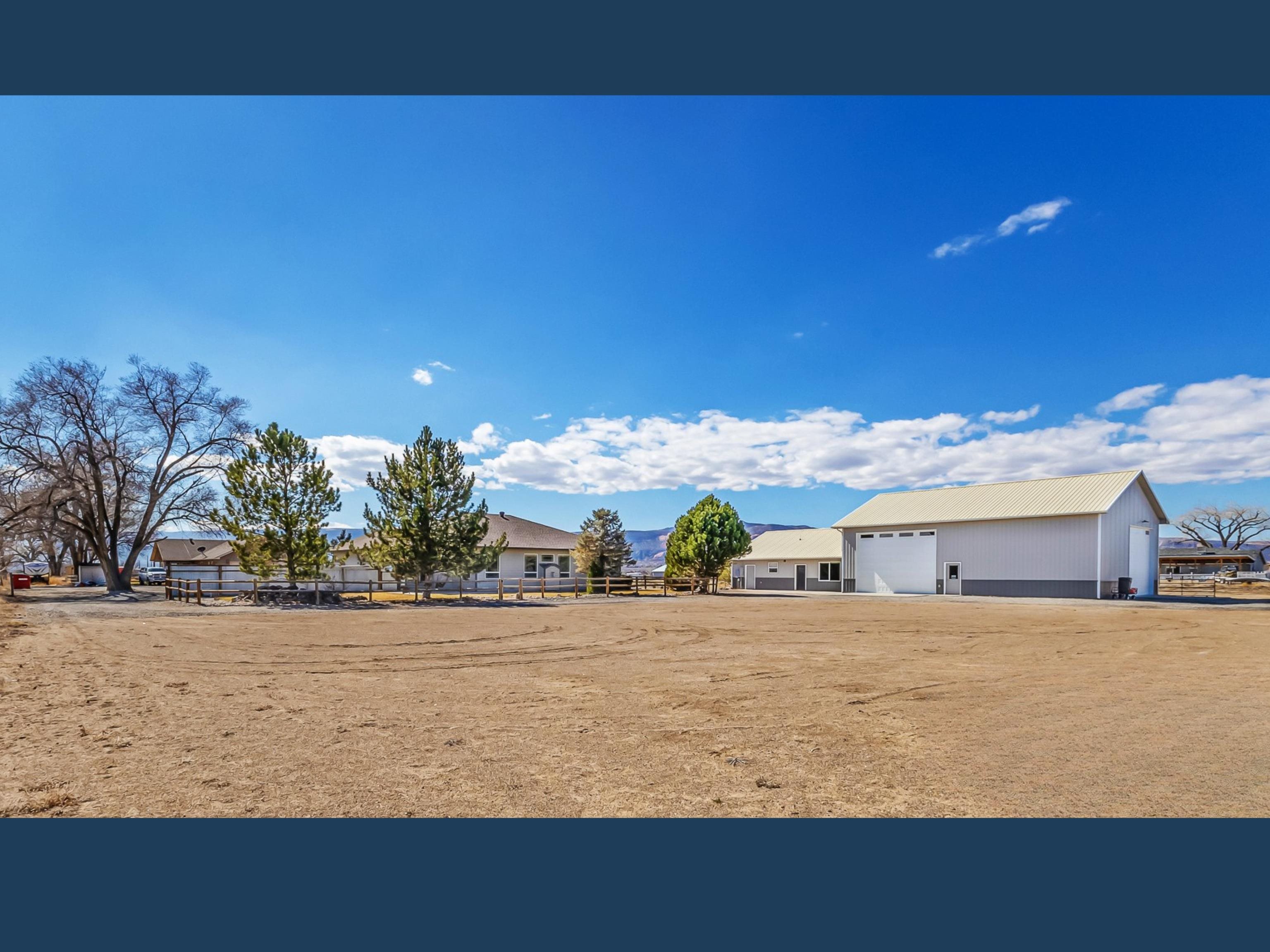 878 1/2 21 1/2 Road Property Photo