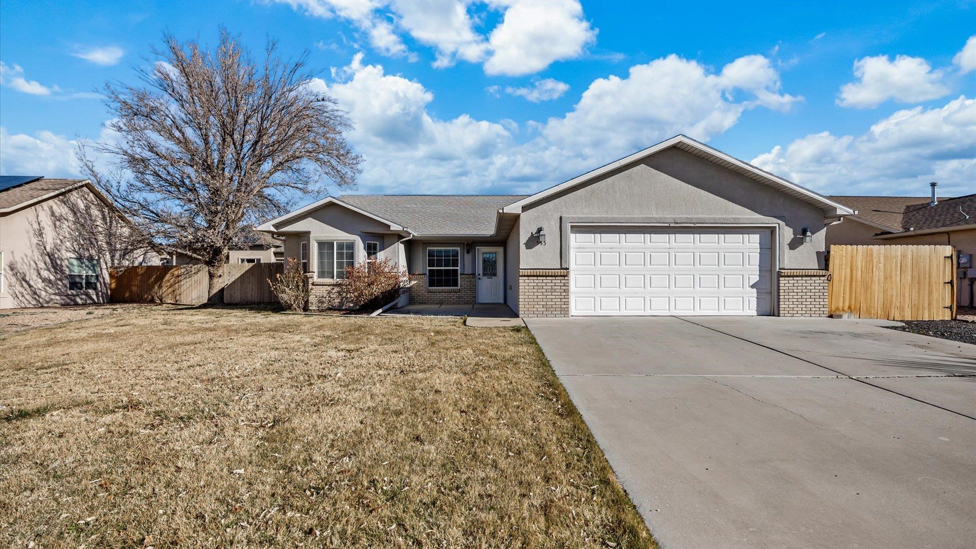 555 Mica Drive Property Photo