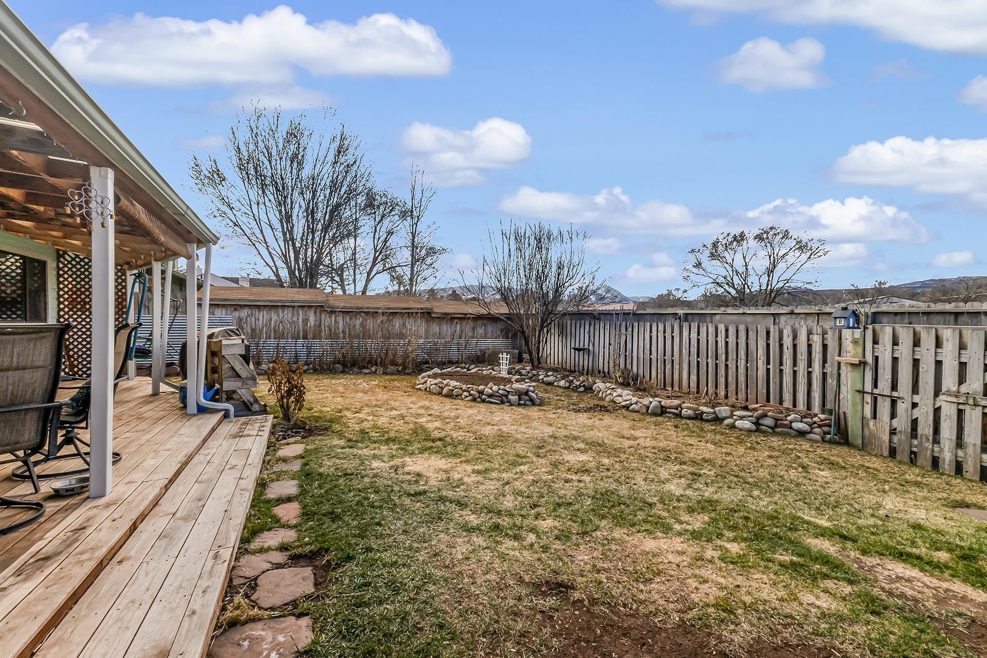1035 Wheel Circle Property Photo 8