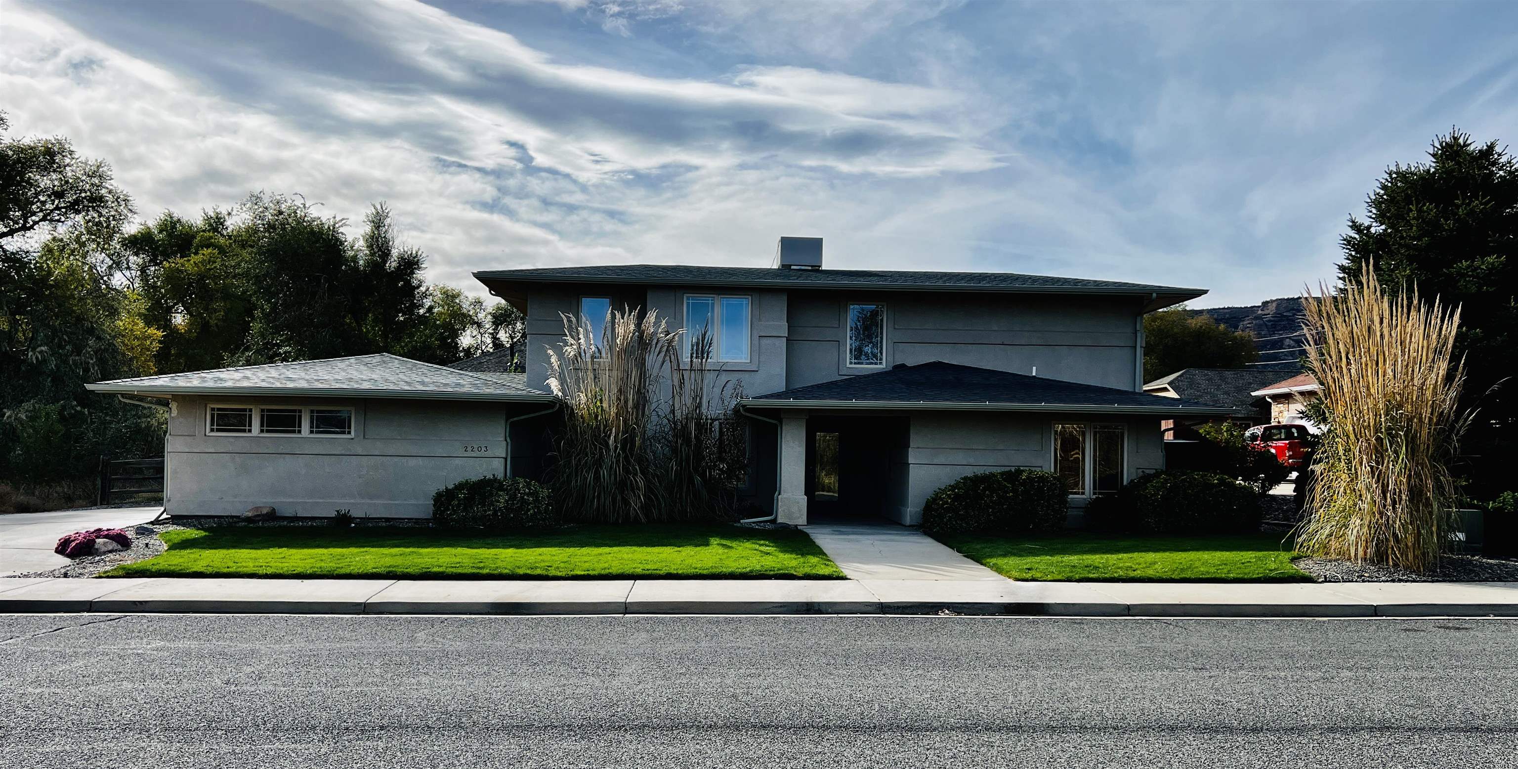 Renaissance Real Estate Listings Main Image