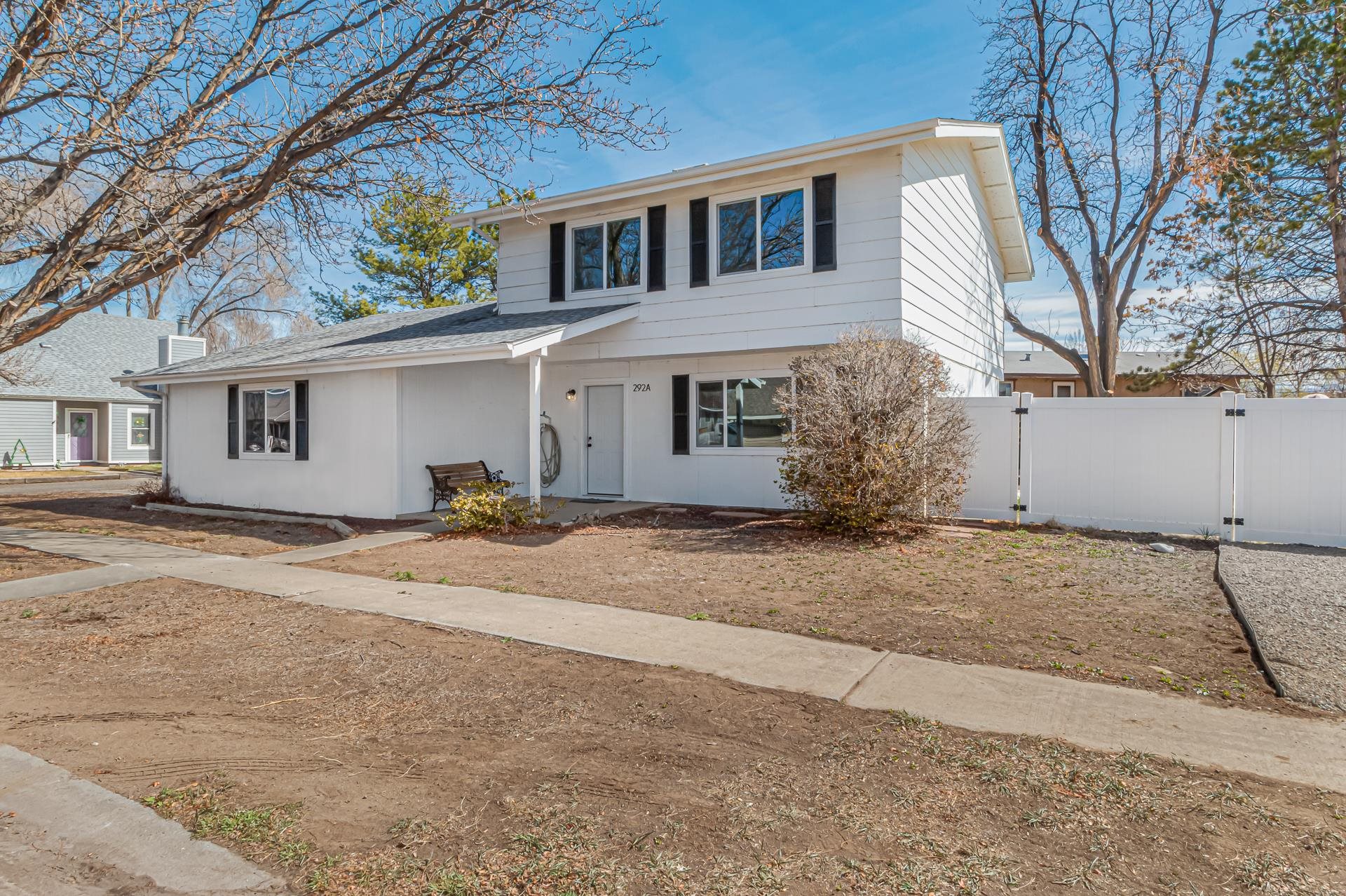 292 Dartmouth Lane Property Photo