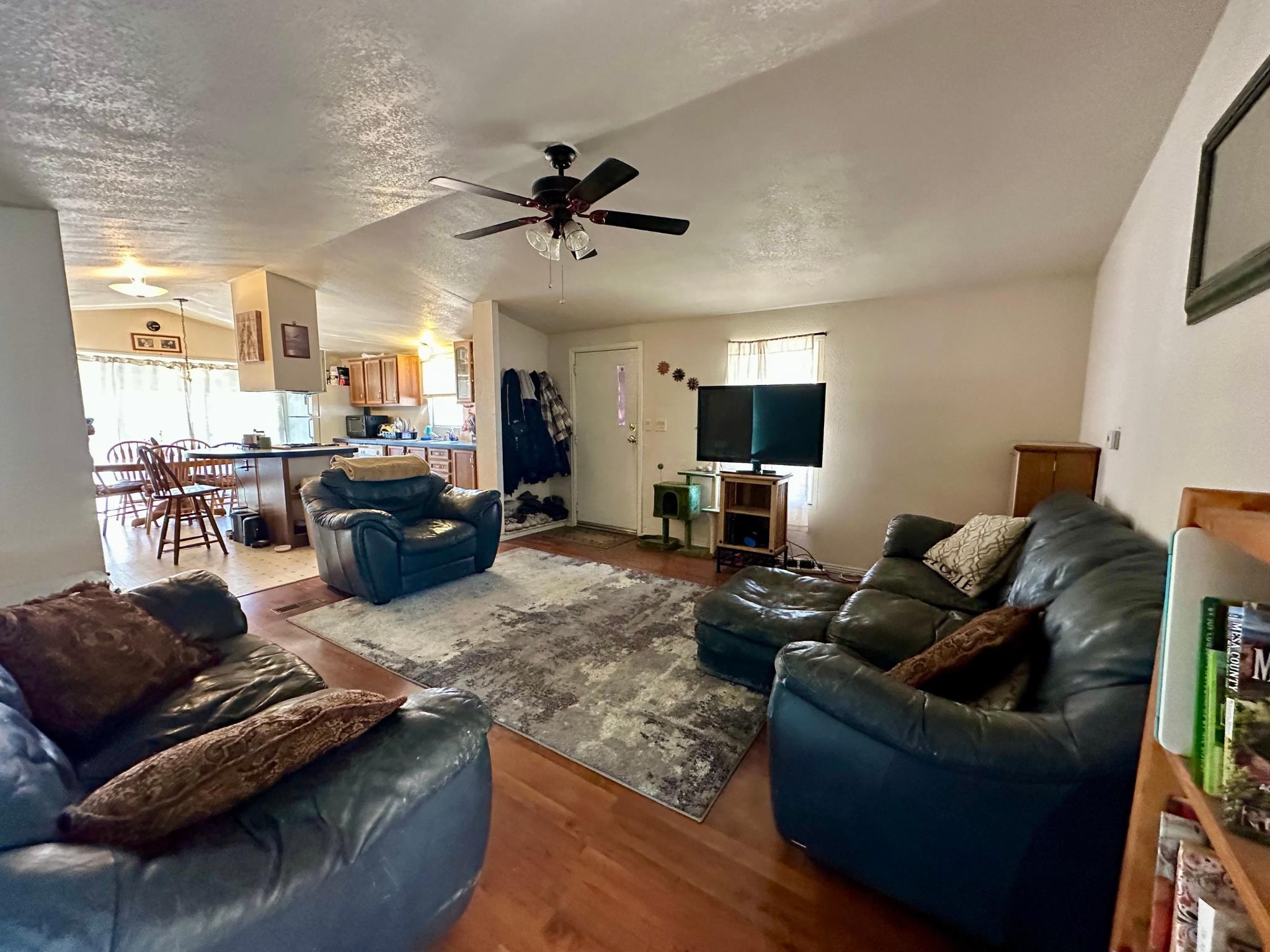 424 32 Road Property Photo 3