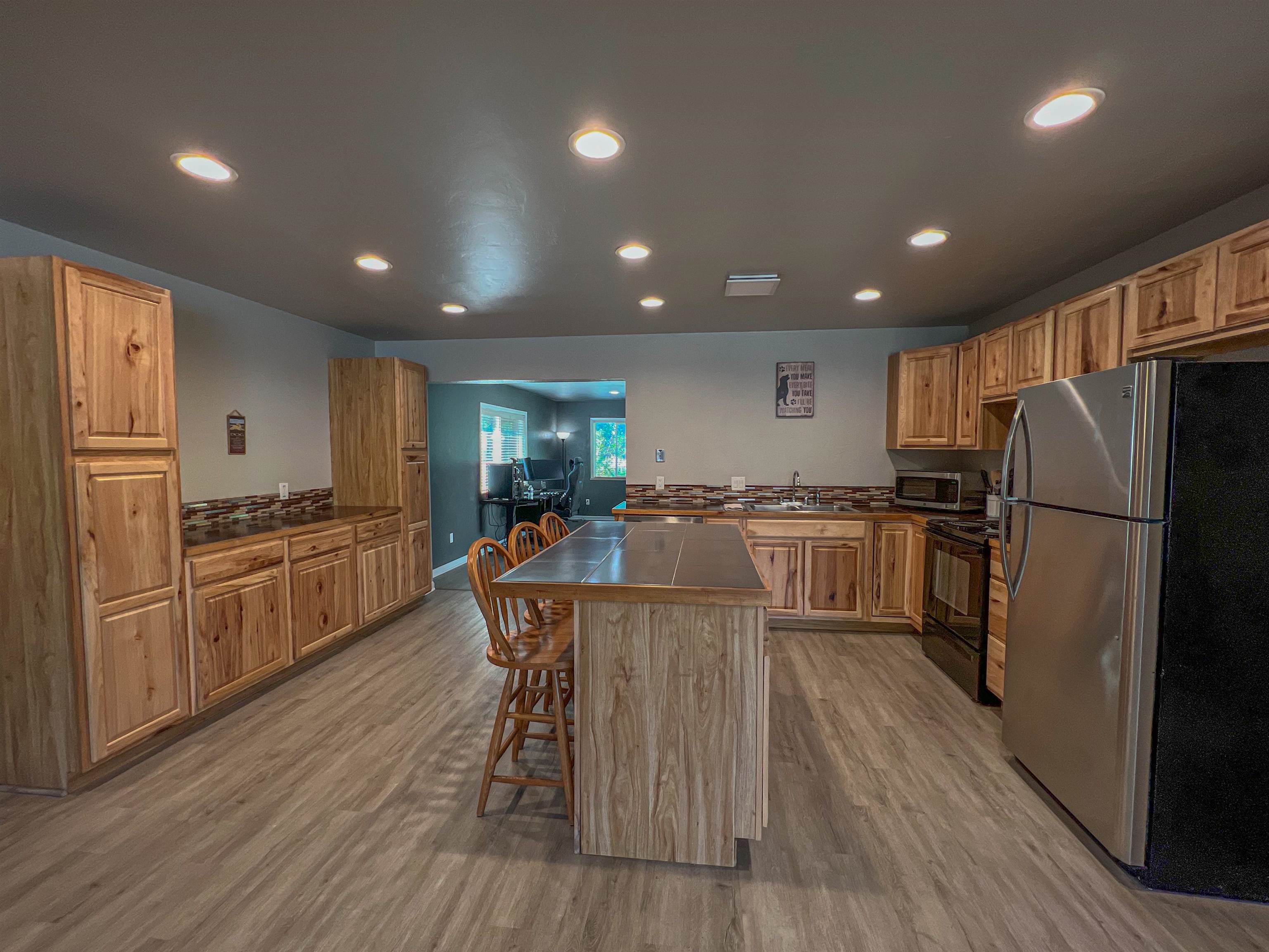 2782 Uranium Drive Property Photo 4