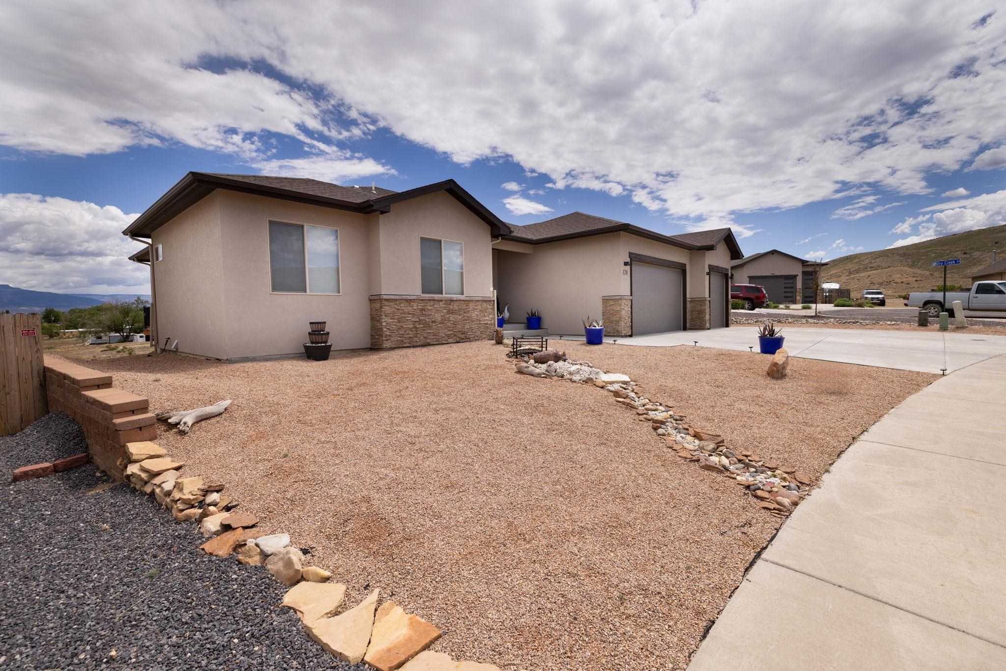 120 Dry Creek Court Property Photo 1