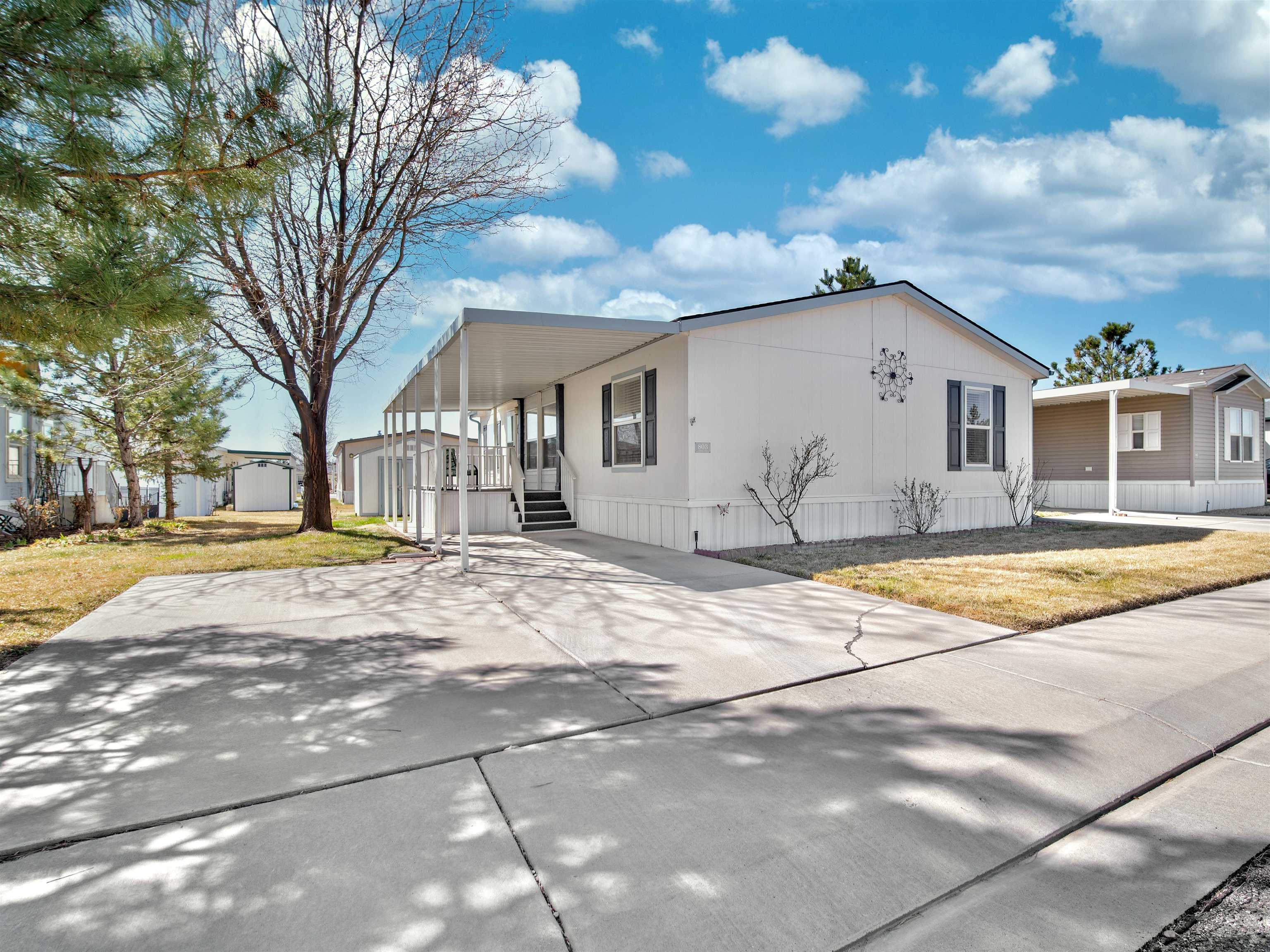 435 32 Road Property Photo