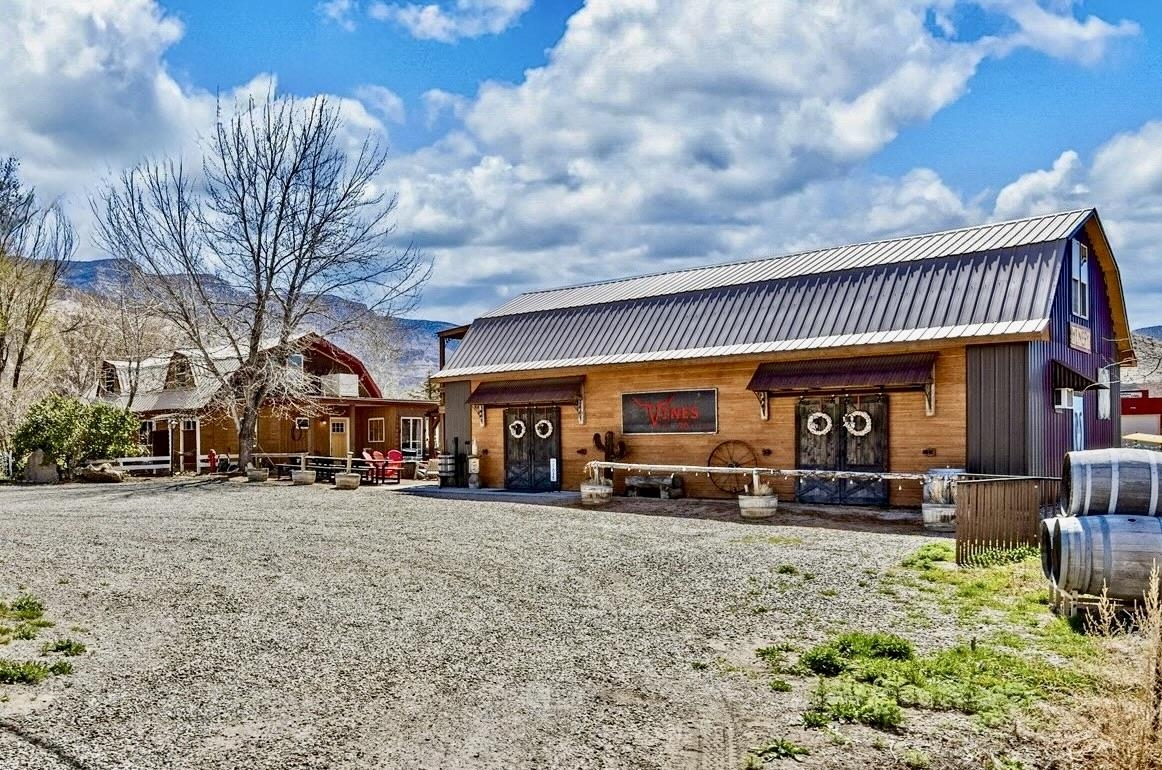 3839 G Road Property Photo