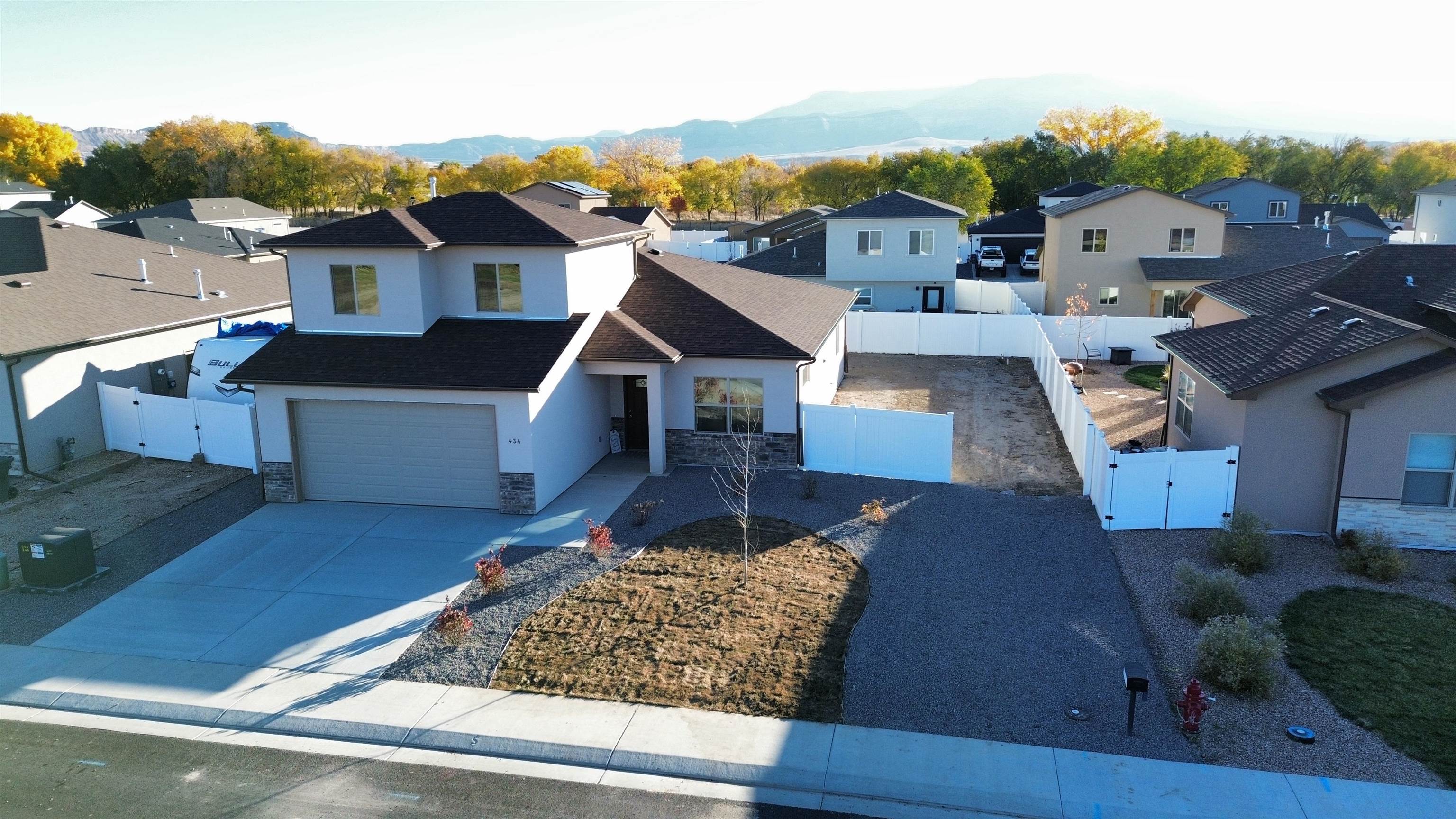 434 Clear Creek Drive Property Photo 3