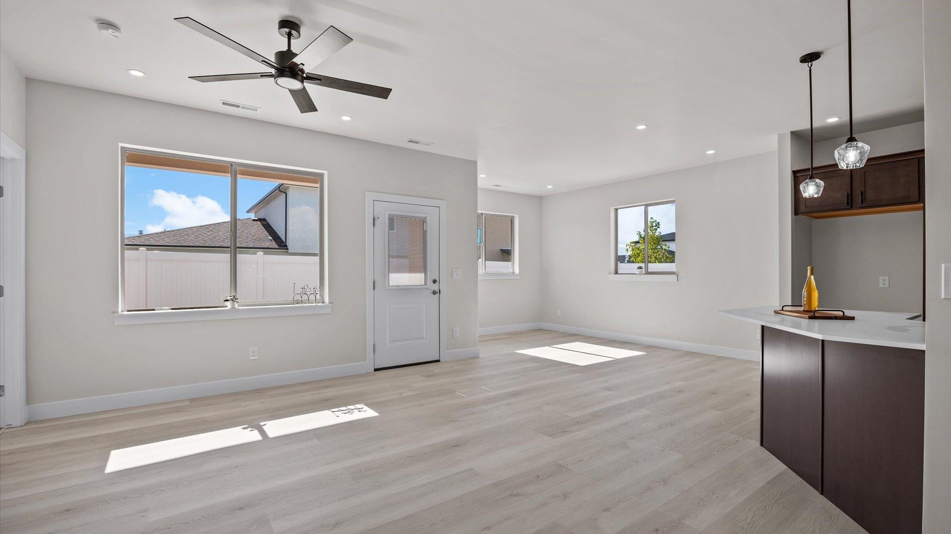 434 Clear Creek Drive Property Photo 5