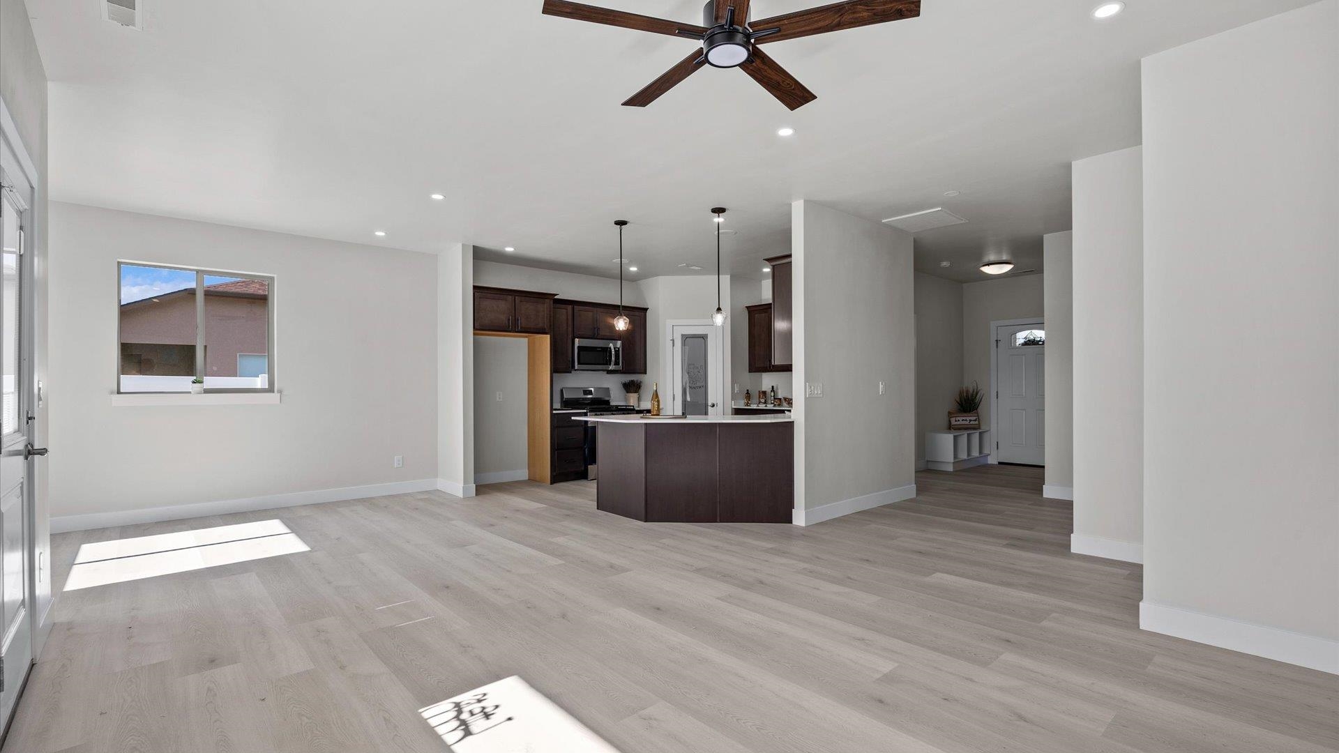 434 Clear Creek Drive Property Photo 7