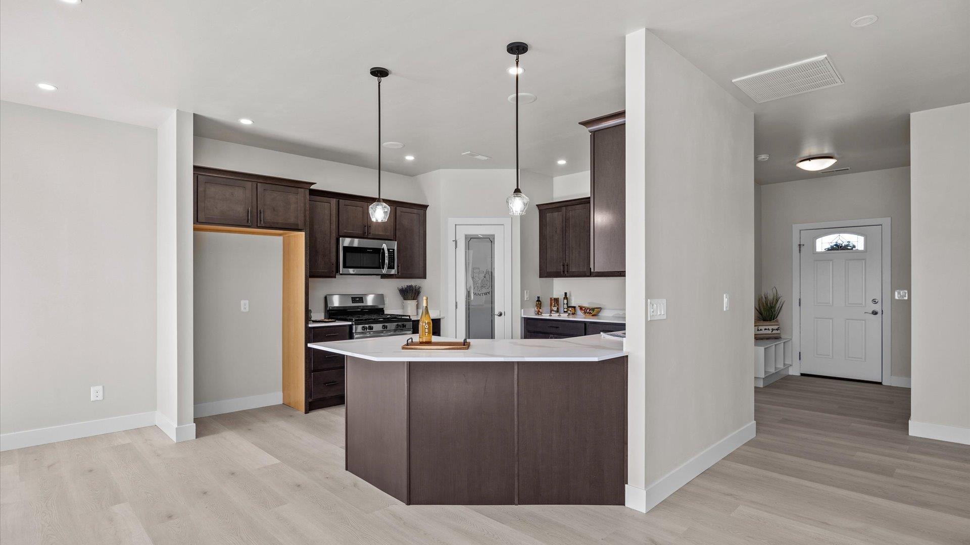 434 Clear Creek Drive Property Photo 9