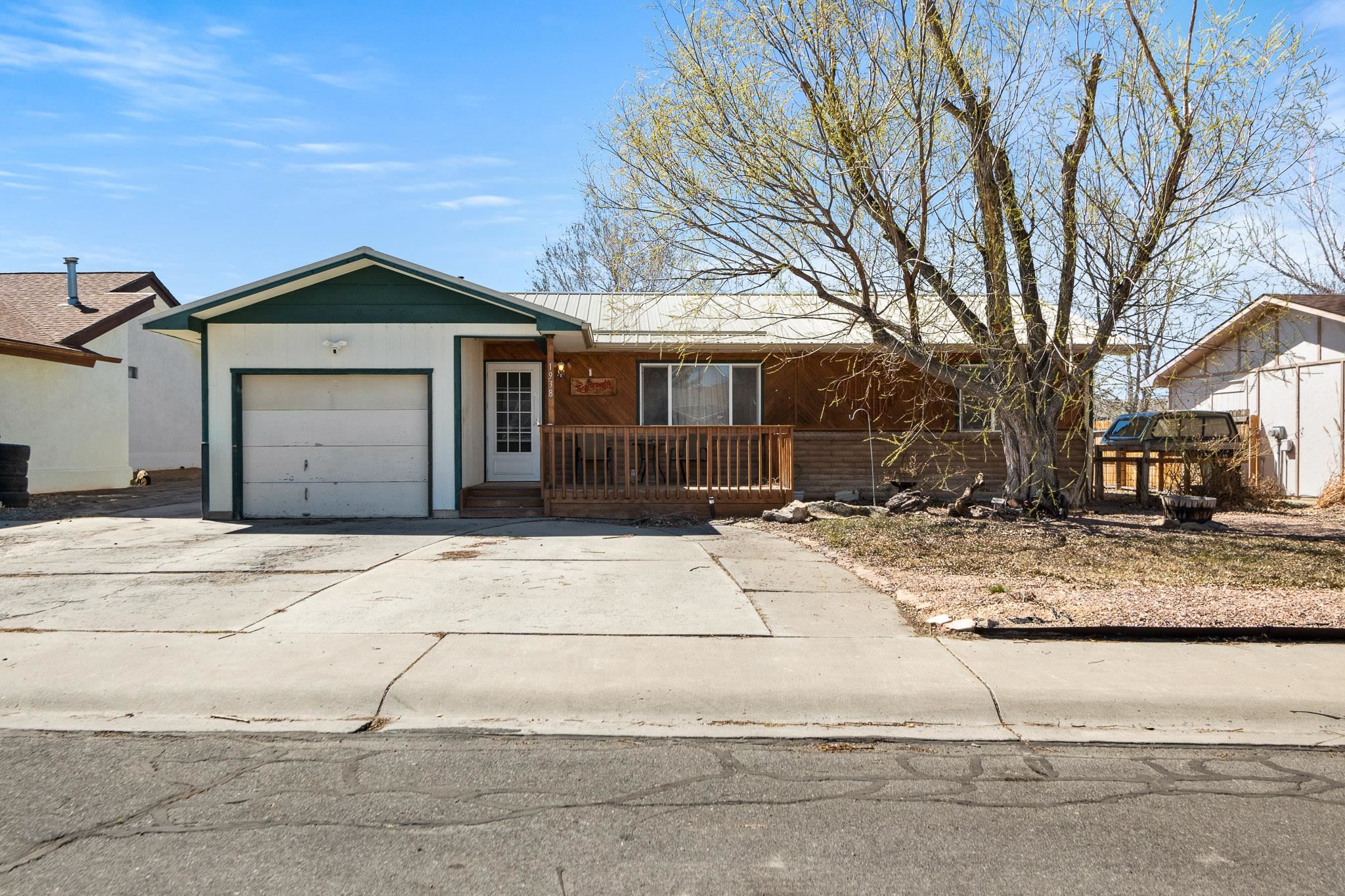1938 Court Way Property Photo