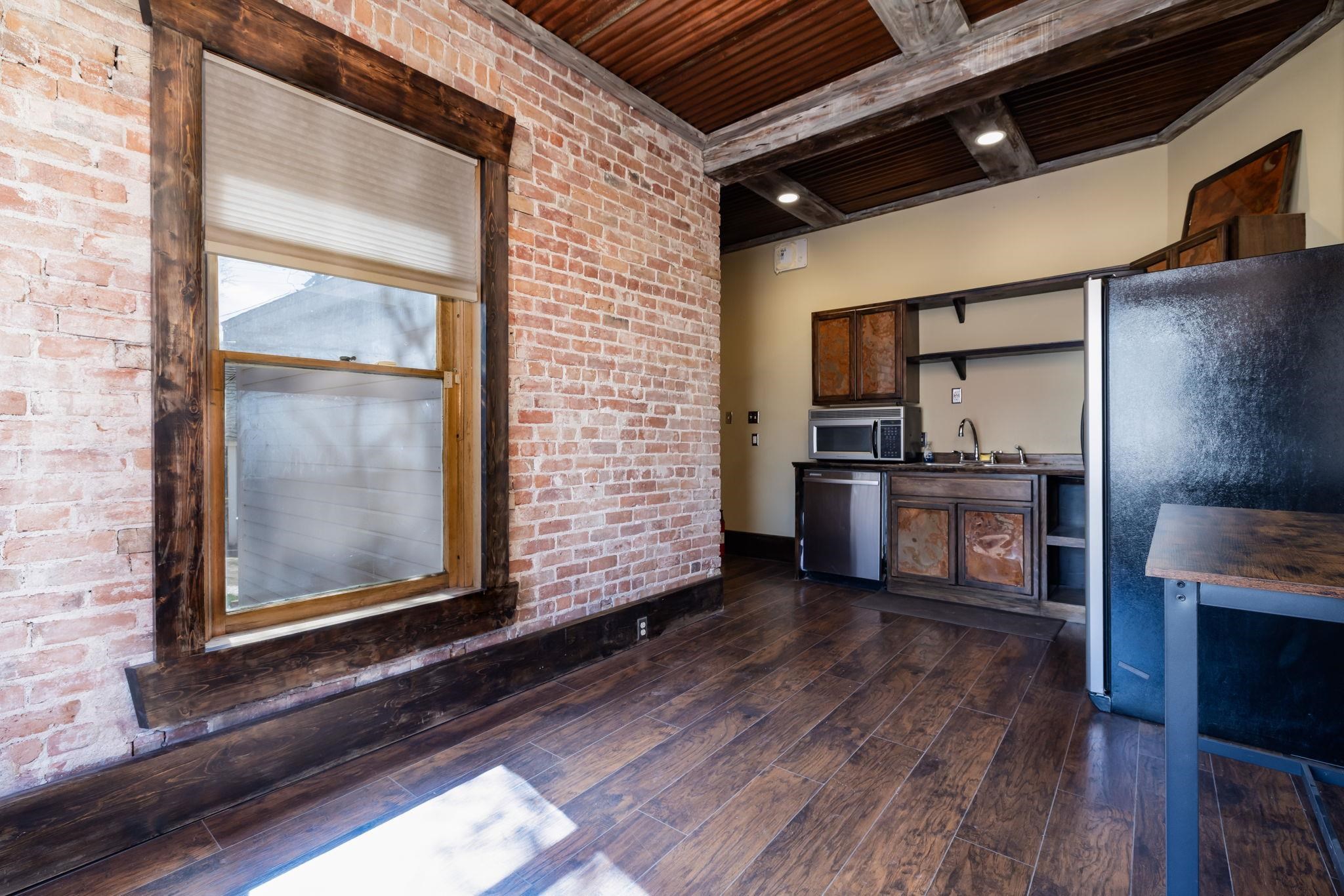 861 Grand Avenue Property Photo 10