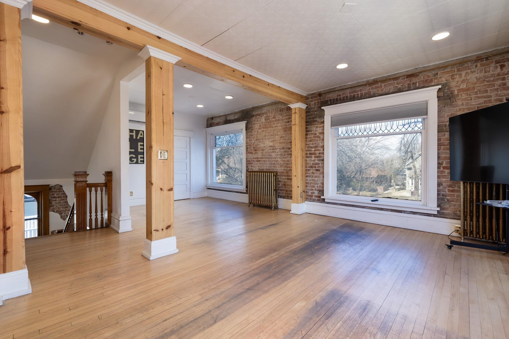 861 Grand Avenue Property Photo 14
