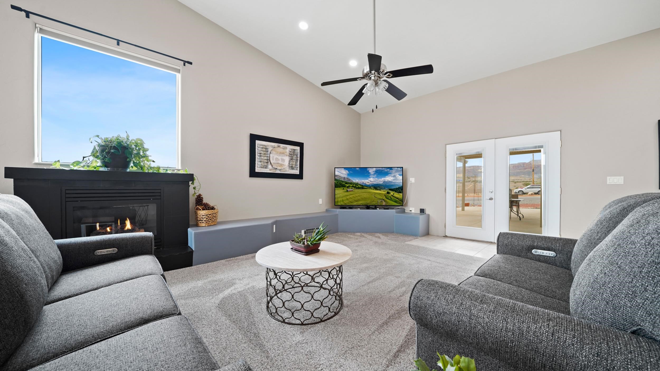 208 Easter Hill Drive Property Photo 8