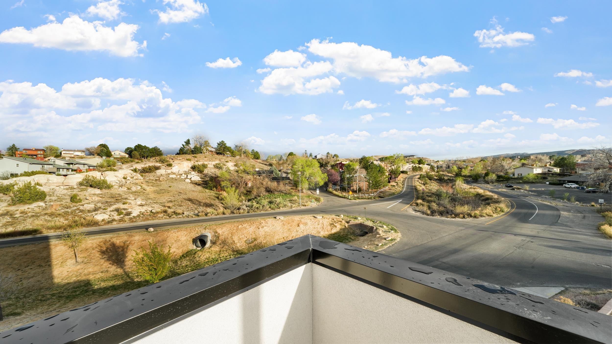 2398 Ridge Circle Drive Property Photo 8