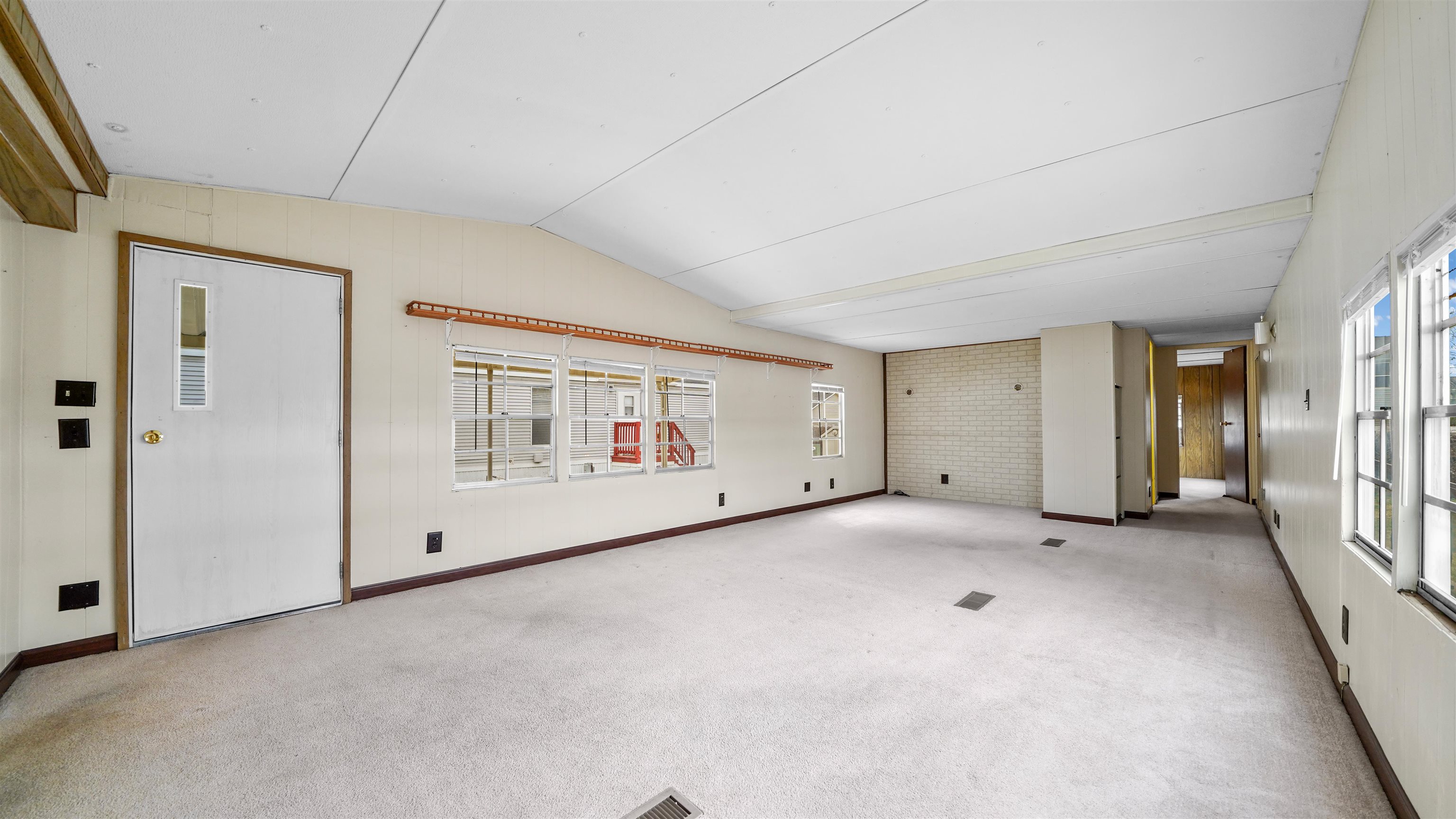 3251 E Road Property Photo 16
