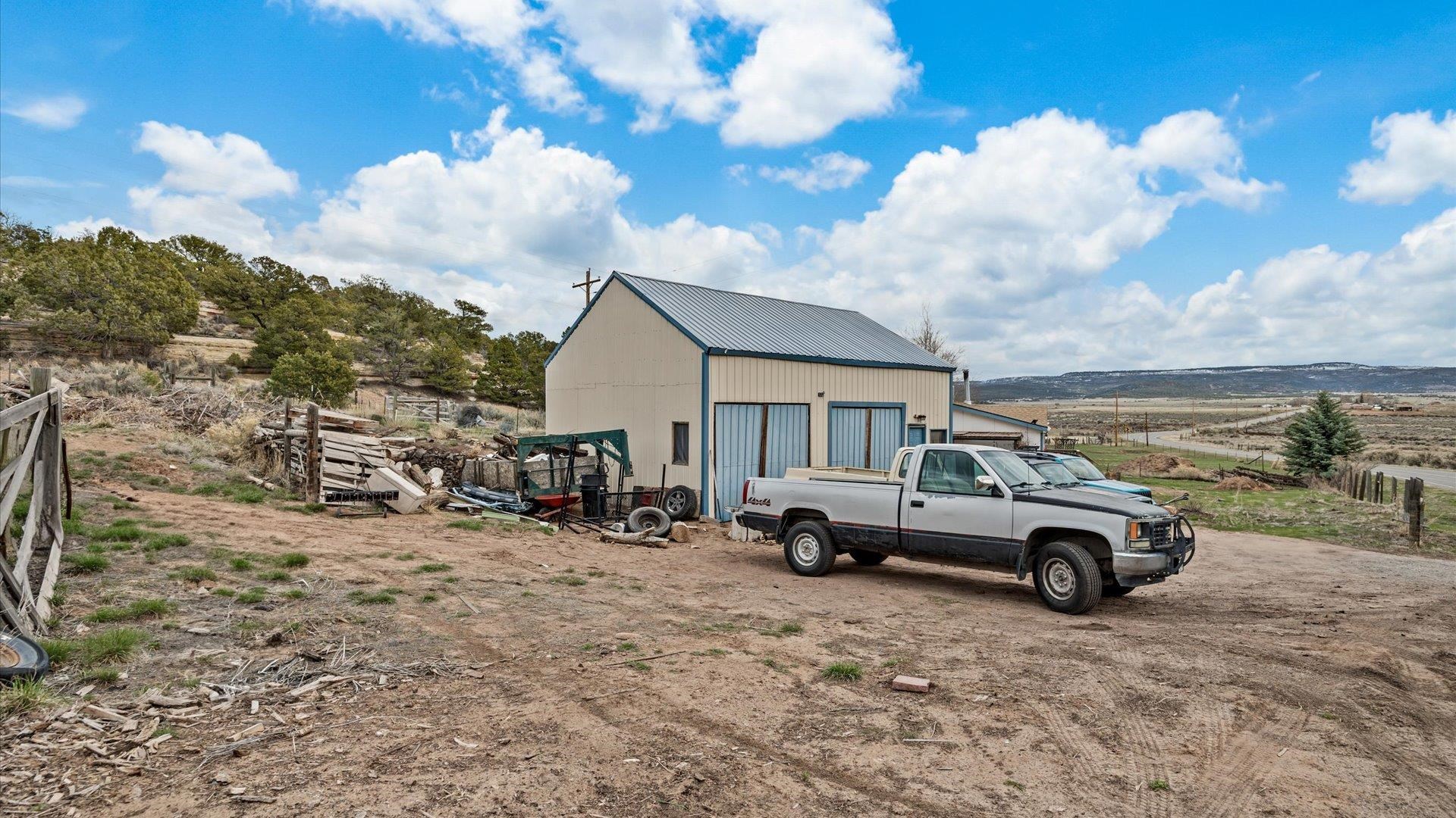 920 S 16 1/2 Road Property Photo 6