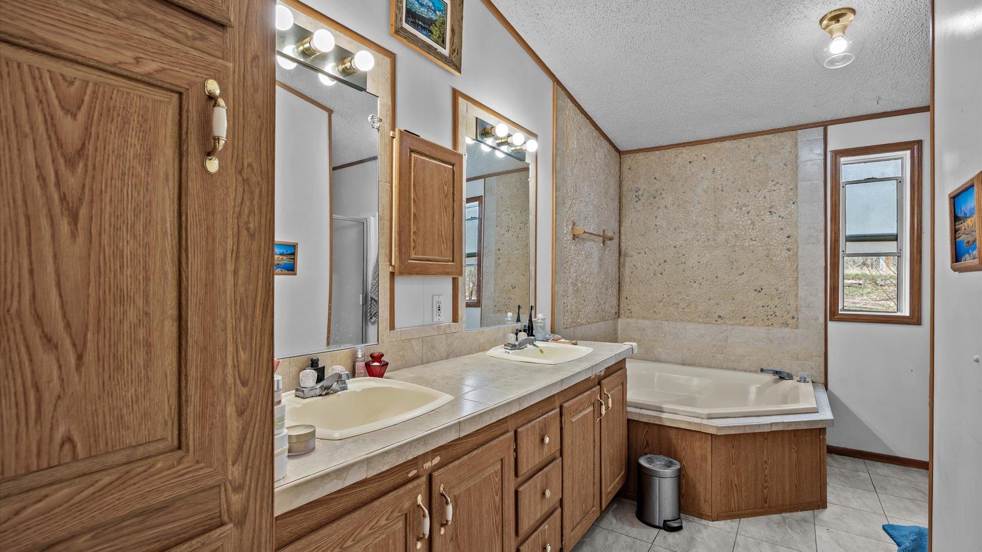 920 S 16 1/2 Road Property Photo 15