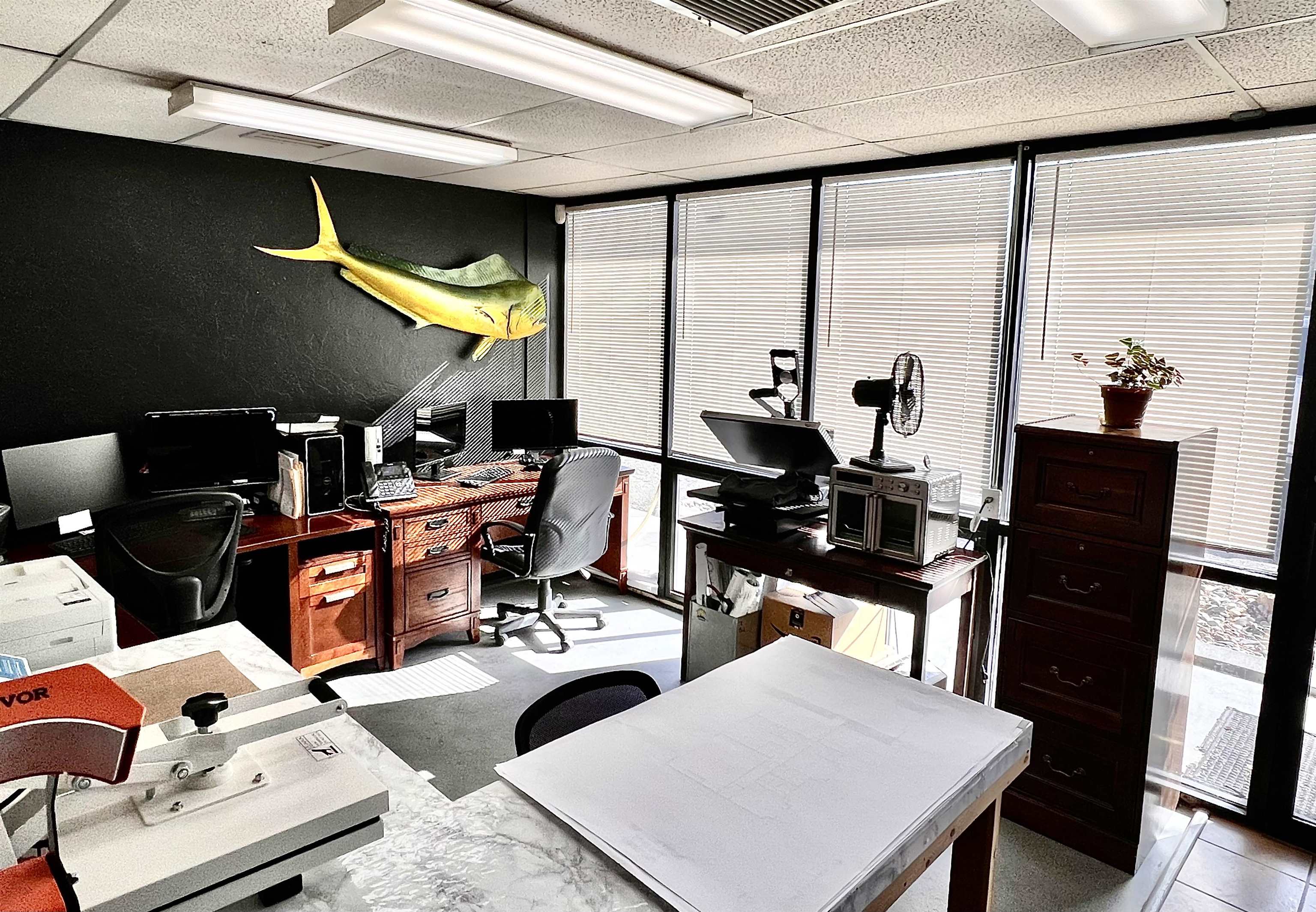 579 1/2 N Commercial Drive Property Photo 9