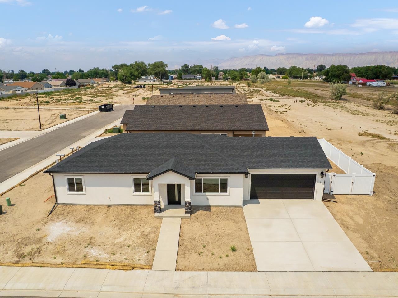 418 Steven Creek Street Property Photo 1