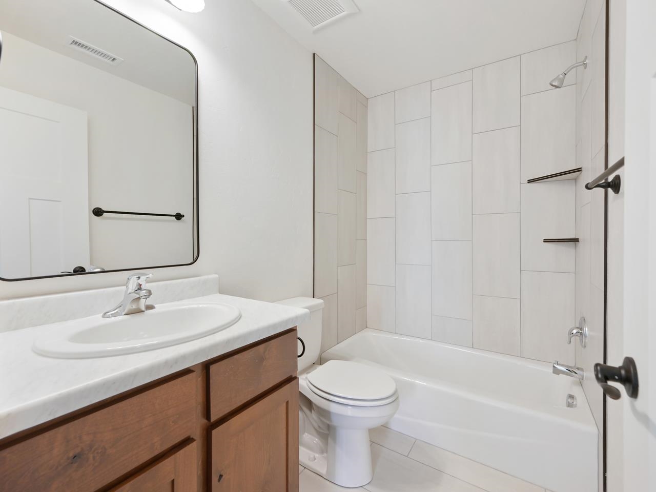 418 Steven Creek Street Property Photo 14