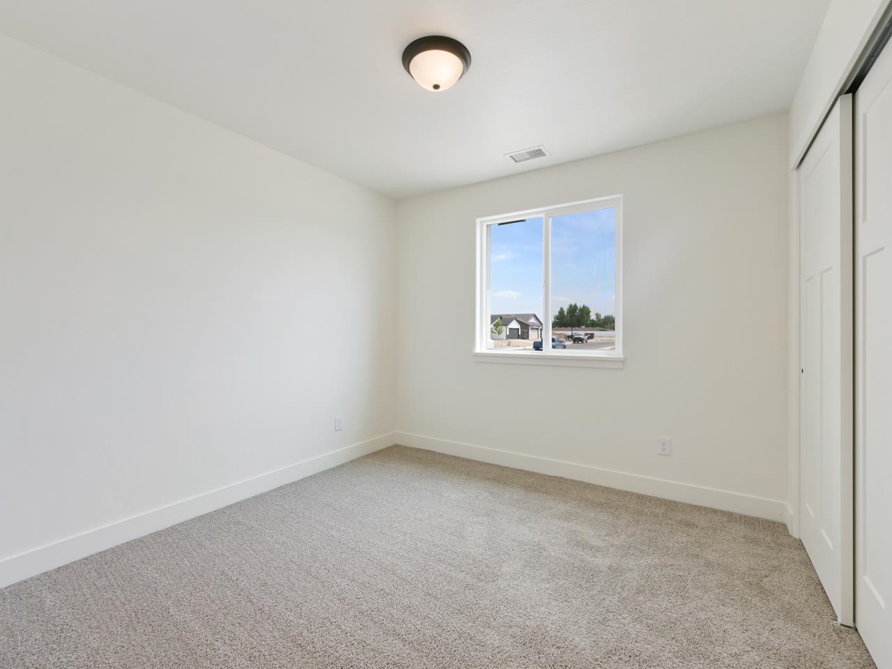418 Steven Creek Street Property Photo 15
