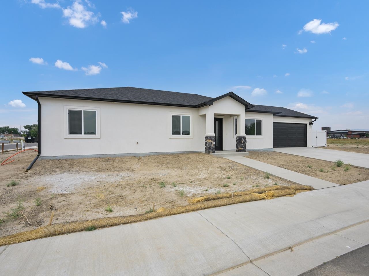 418 Steven Creek Street Property Photo 25