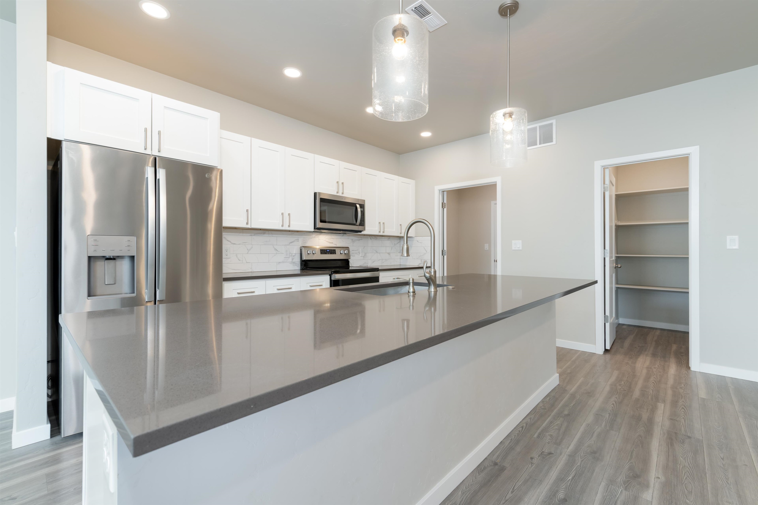 2949 Ronda Lee Road Property Photo 4