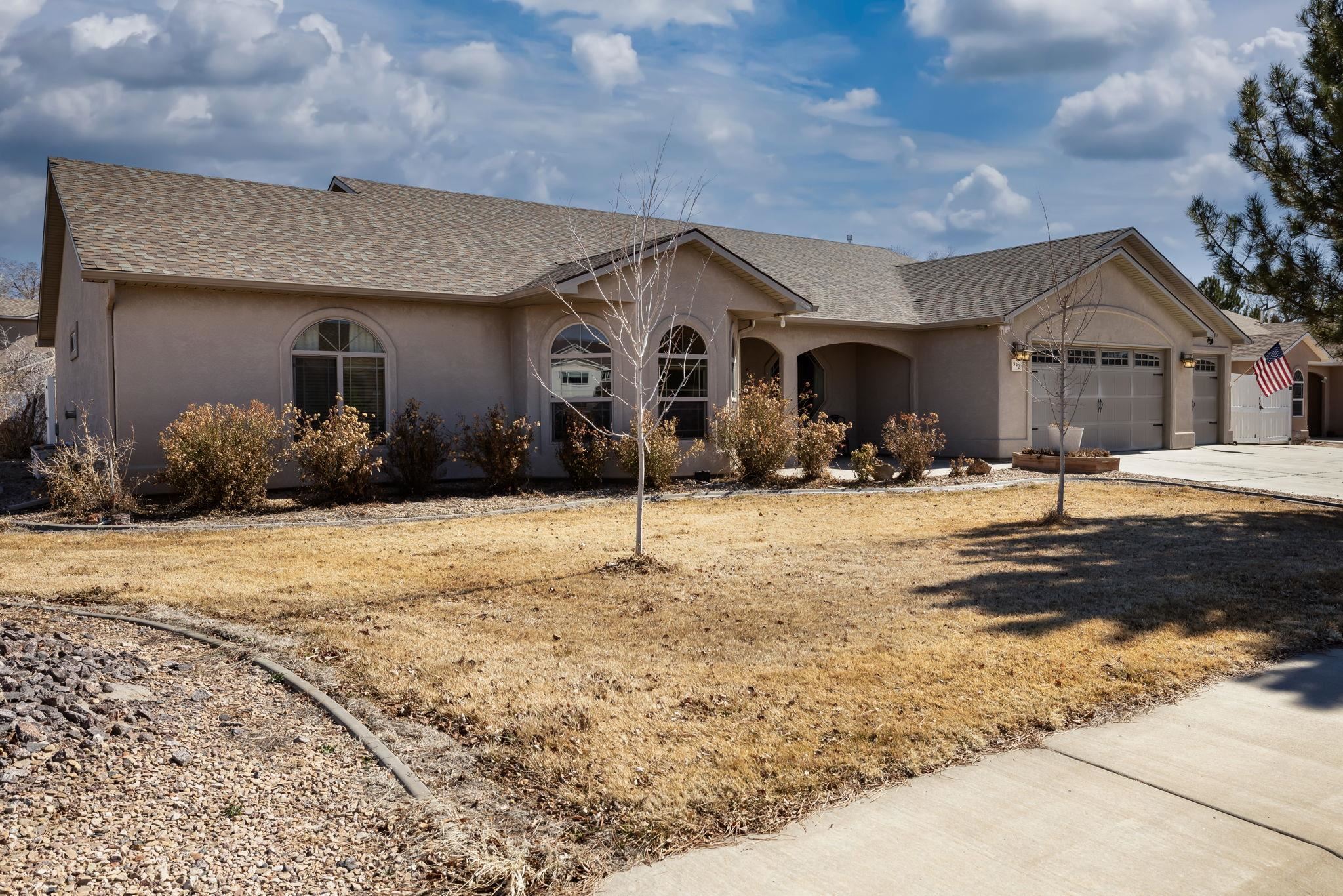 992 Sabil Drive Property Photo 1