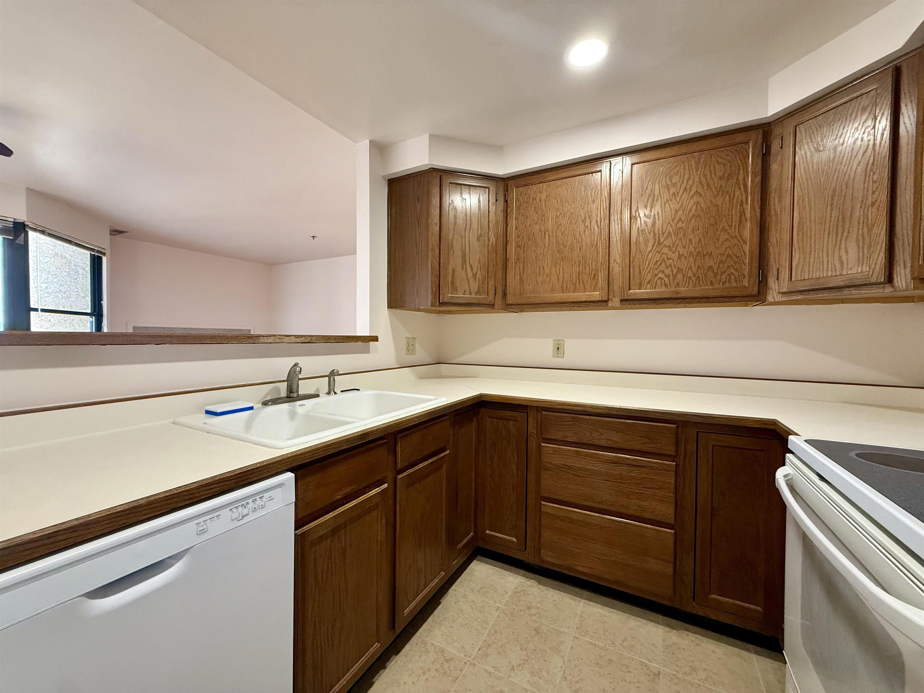 1111 Horizon Drive Property Photo 11