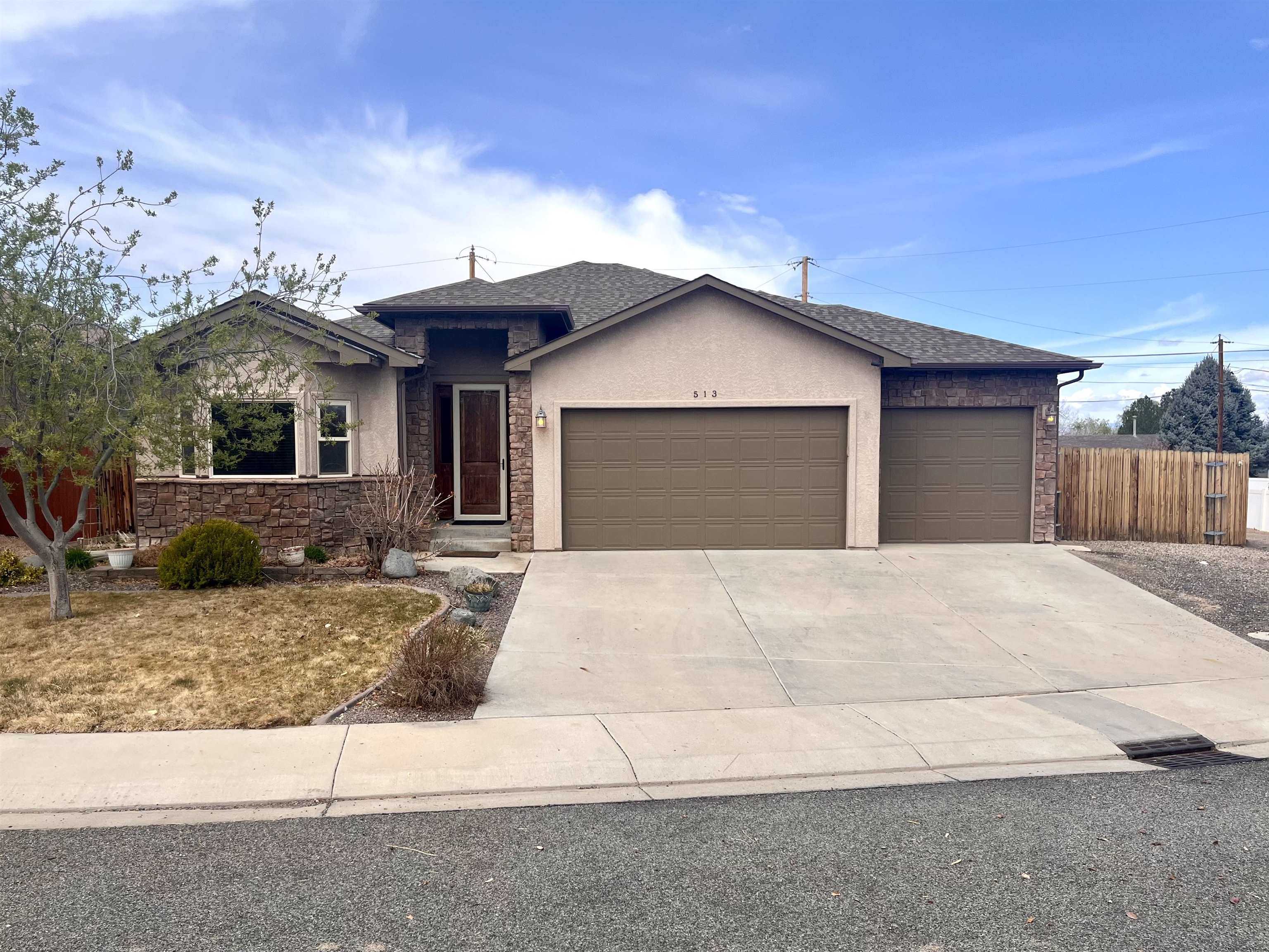 513 Swan Lane Property Photo 1