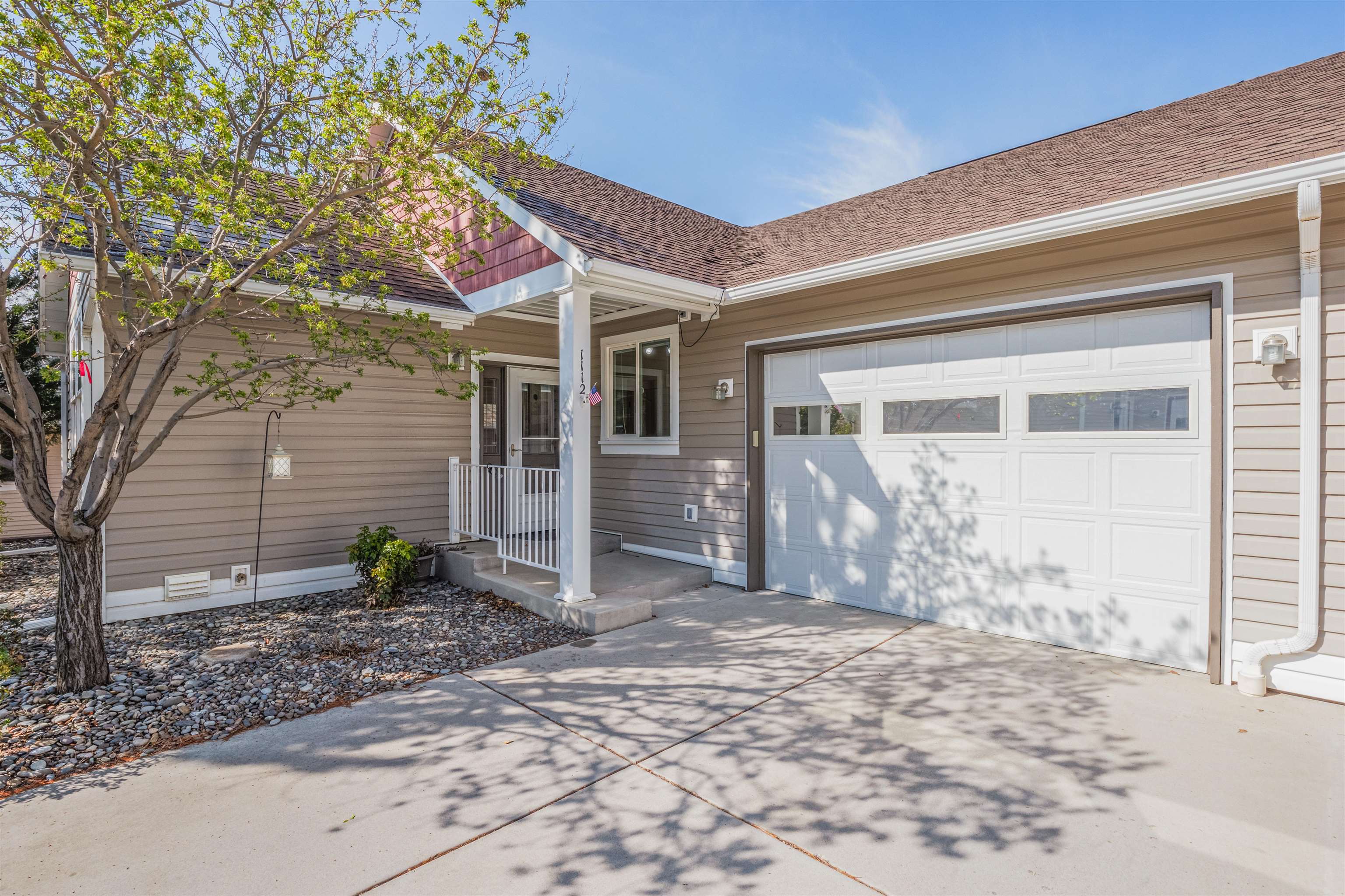 1112 Sunrose Lane Property Photo